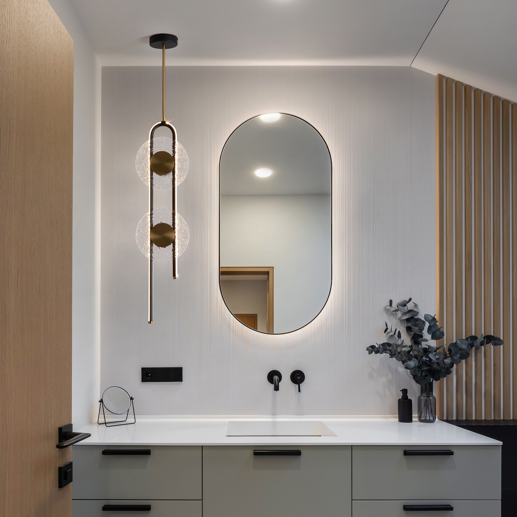 Настенный светильник (бра) Freya FR6173WL-L12B