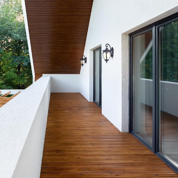 Настенный светильник Maytoni O414WL-01BZ