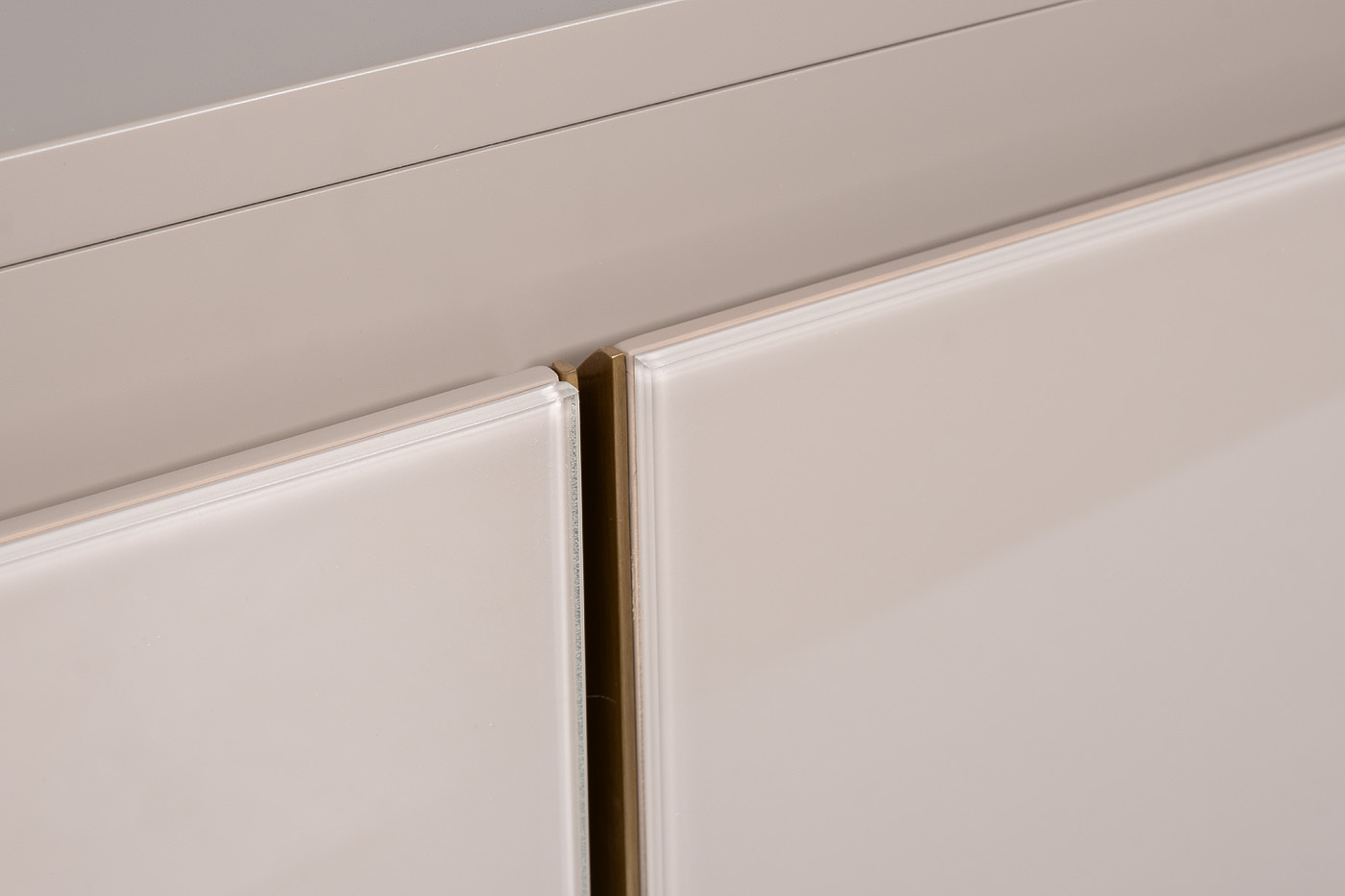 Тумба под телевизор Grimaldi светлая Garda Decor 77IP-GD008-TV/1