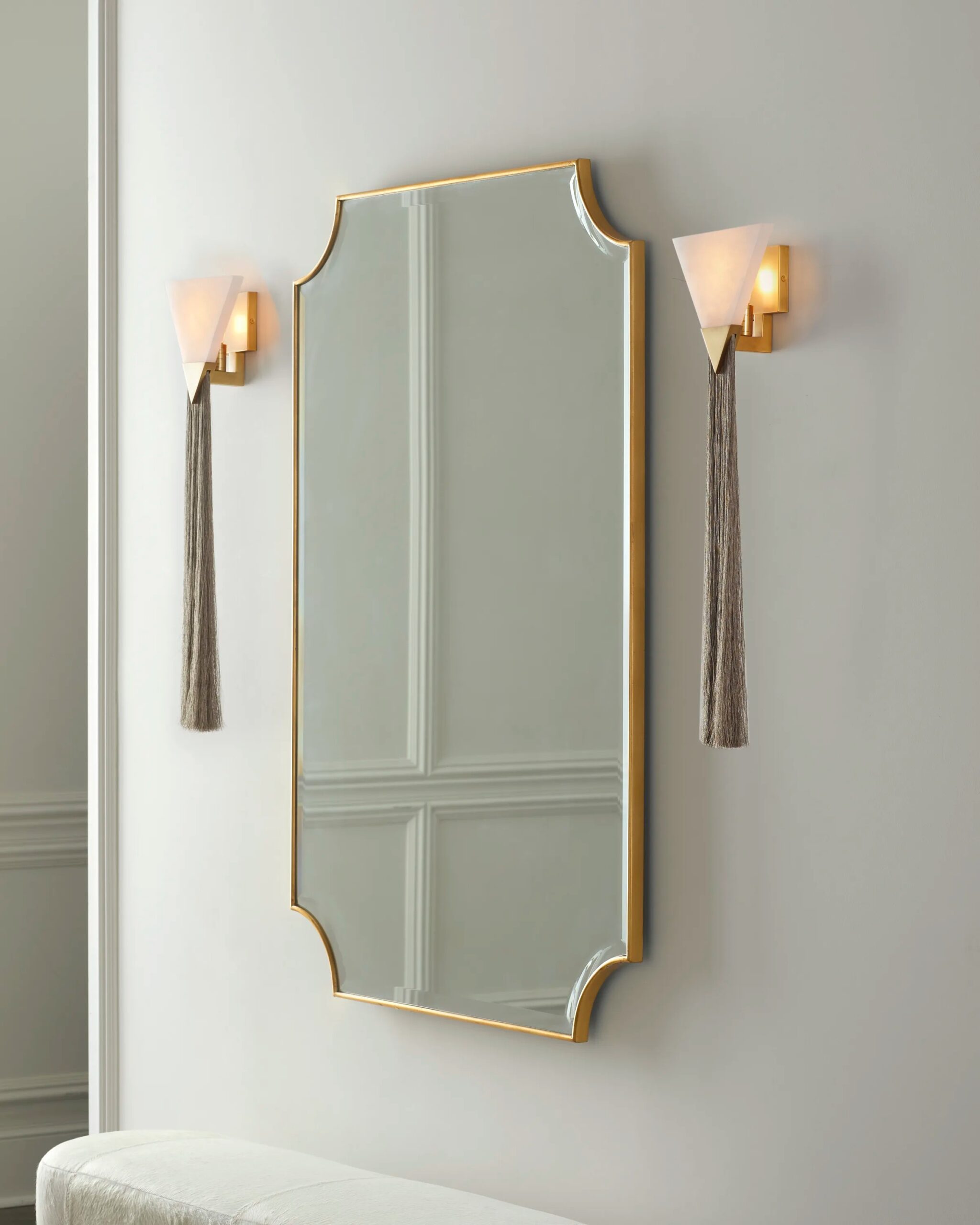 Зеркало в золотой раме Аверон Louvre Home LHDWM3543MLR
