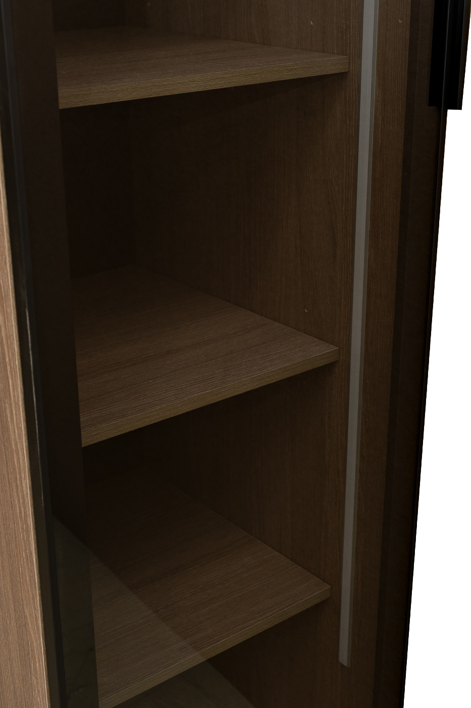 Шкаф-пенал с полками цвет дуб Garda Decor GD-10014/1-3(тонировка)