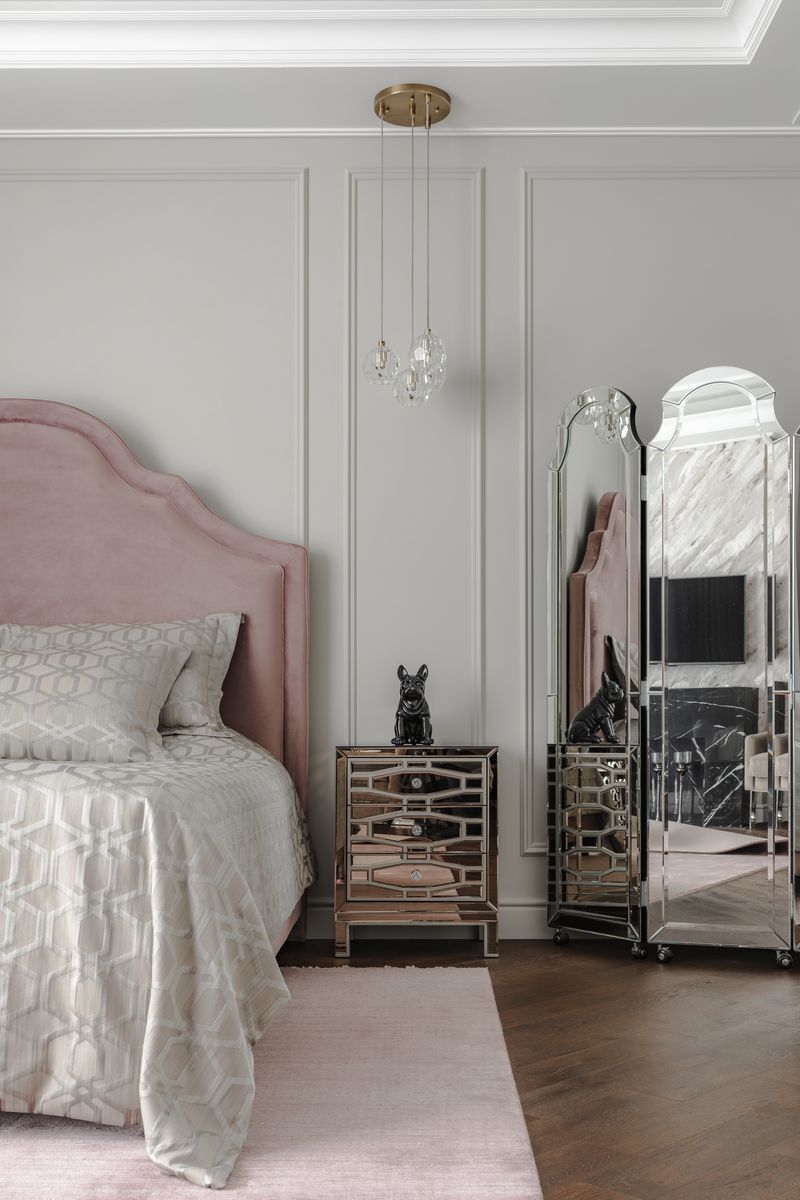 Тумбочка зеркальная с ящиками Garda Decor KFG046