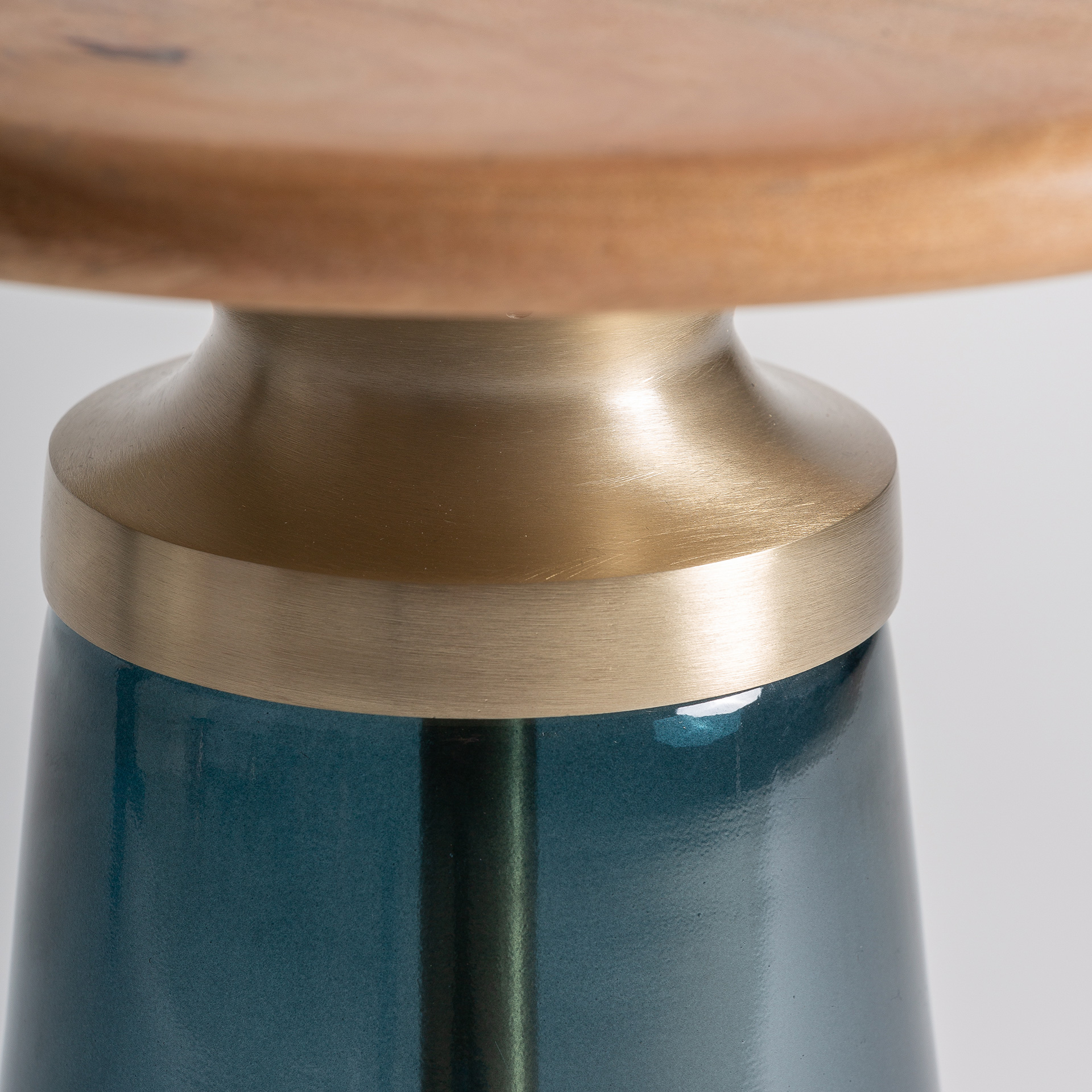 Приставной столик Haugan Vical