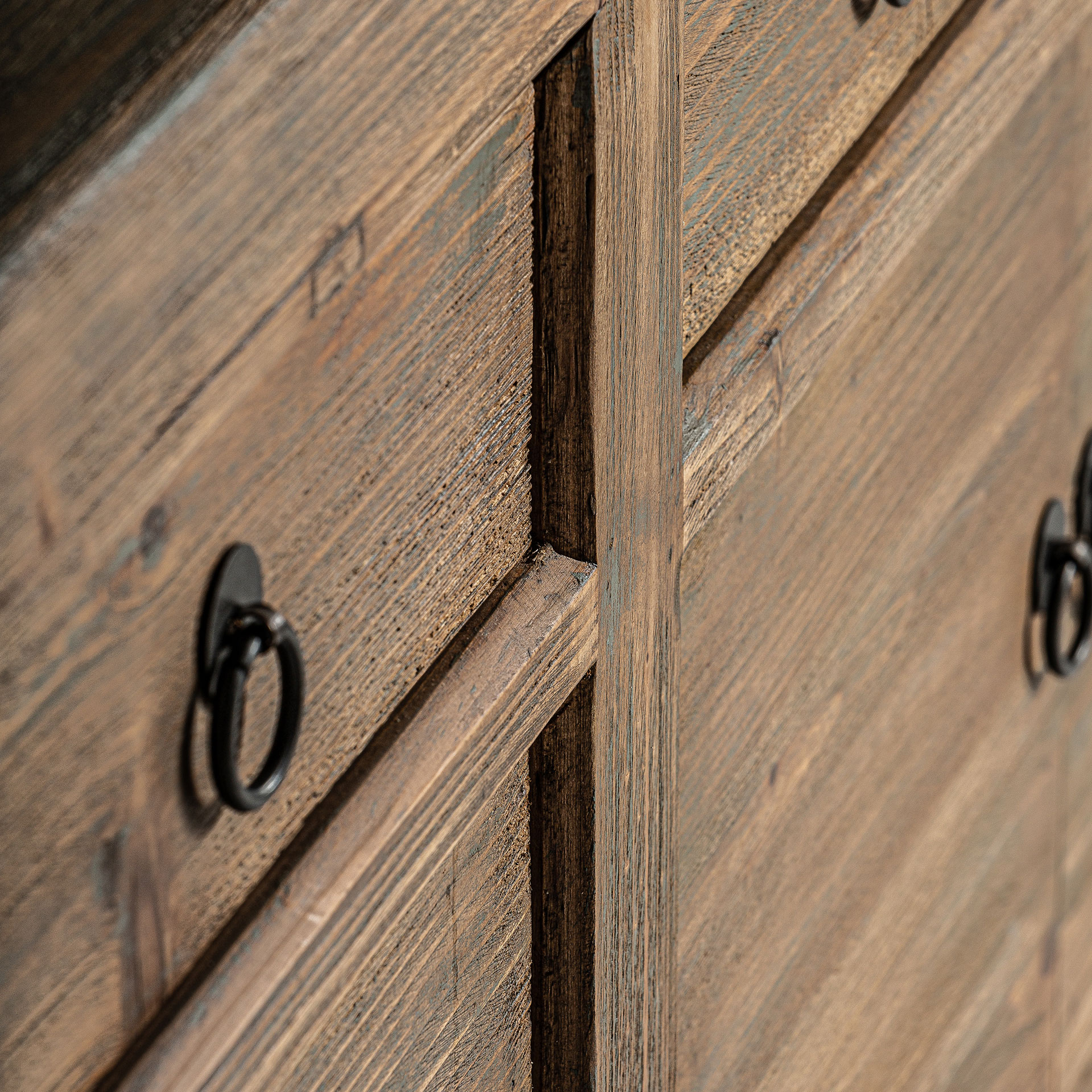 Сервант 33893 Vical