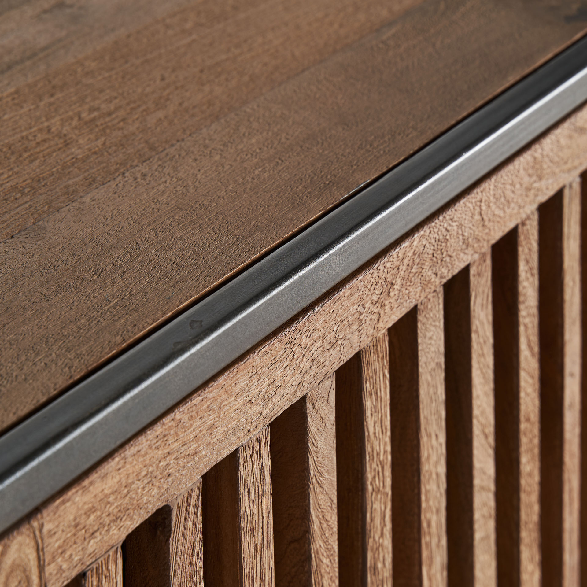 Сервант Gaffney Vical