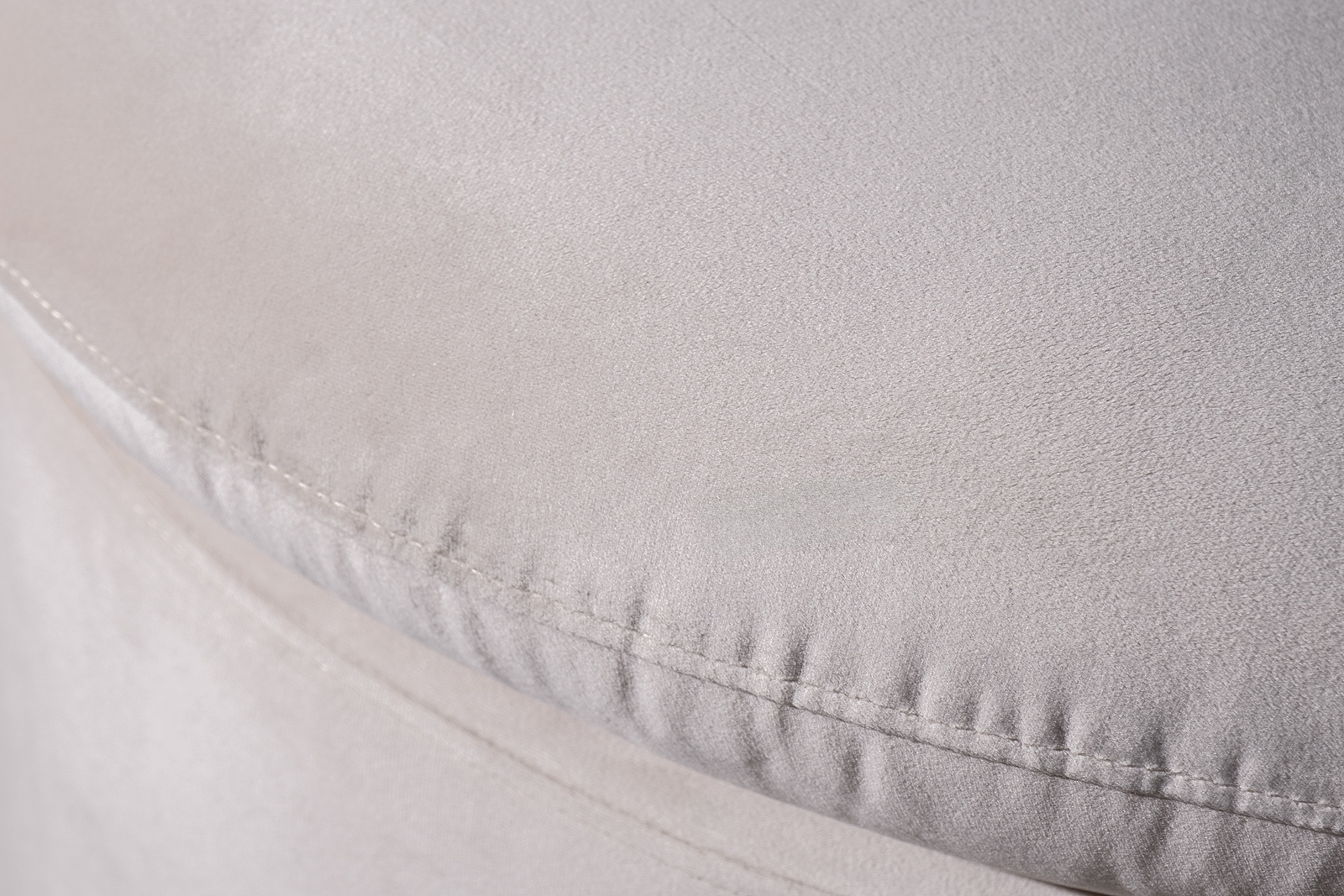 Кресло поворотное велюр кремовый 76*72*71 Garda Decor ZW-06101