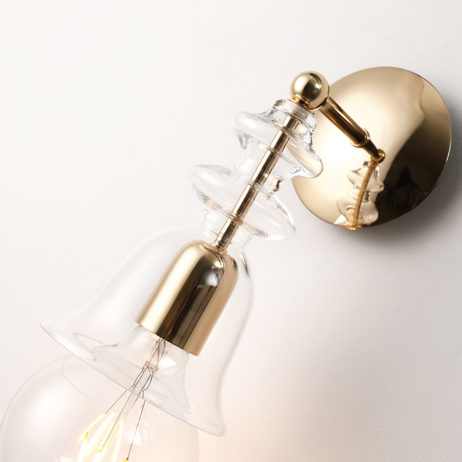 Настенный светильник Favourite 2727-1W