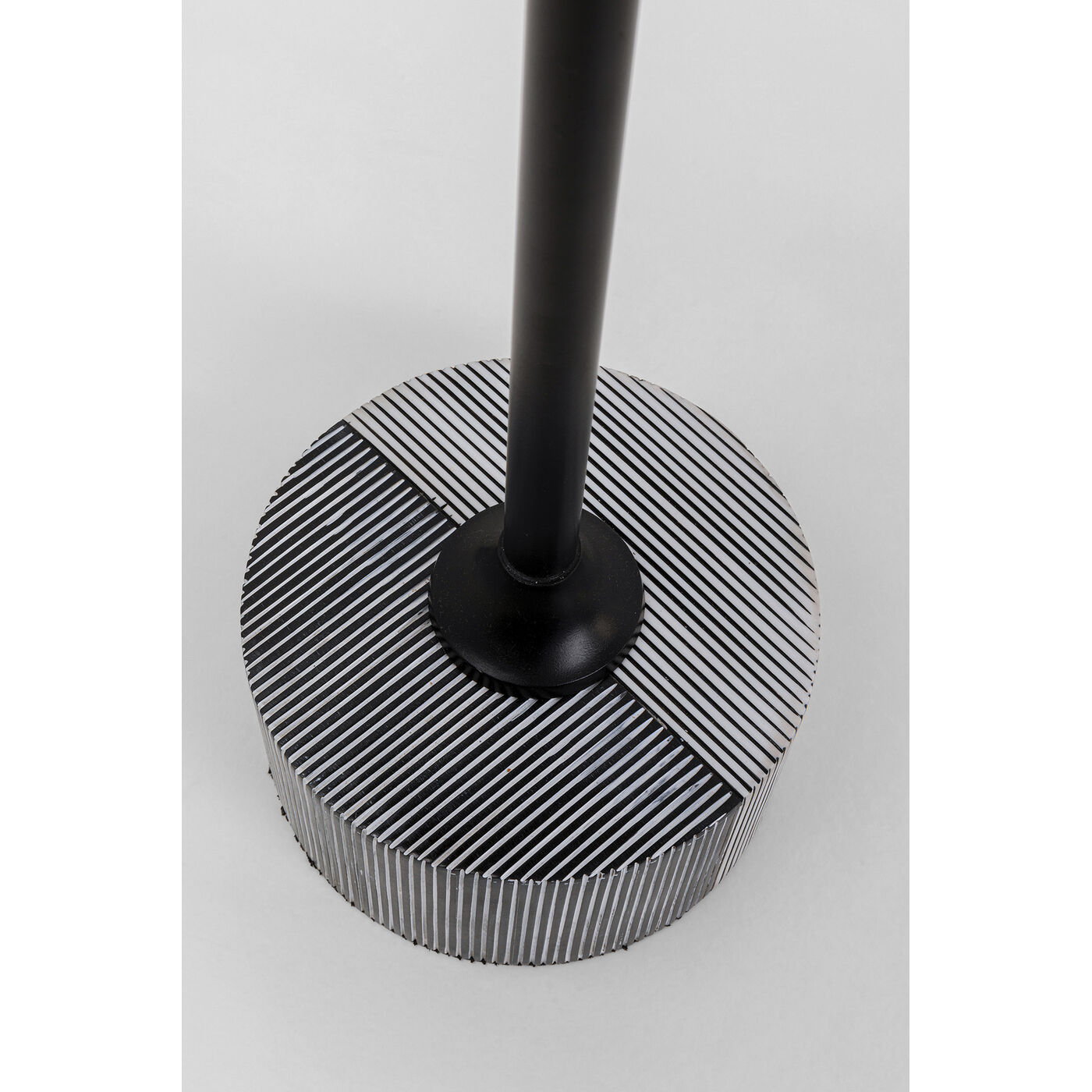 Стол приставной Domero Double Black Ø25cm KARE 71121