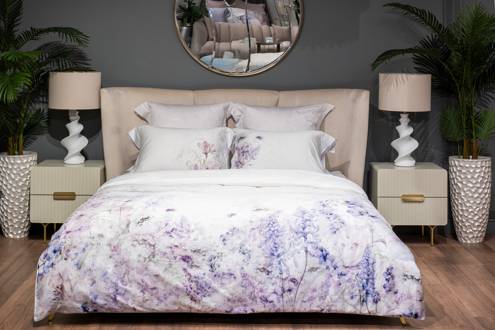 Комплект постельного белья "Фиори" сиренево-белый 145х210см с наволочками 50х70см Garda Decor 130HB-00072