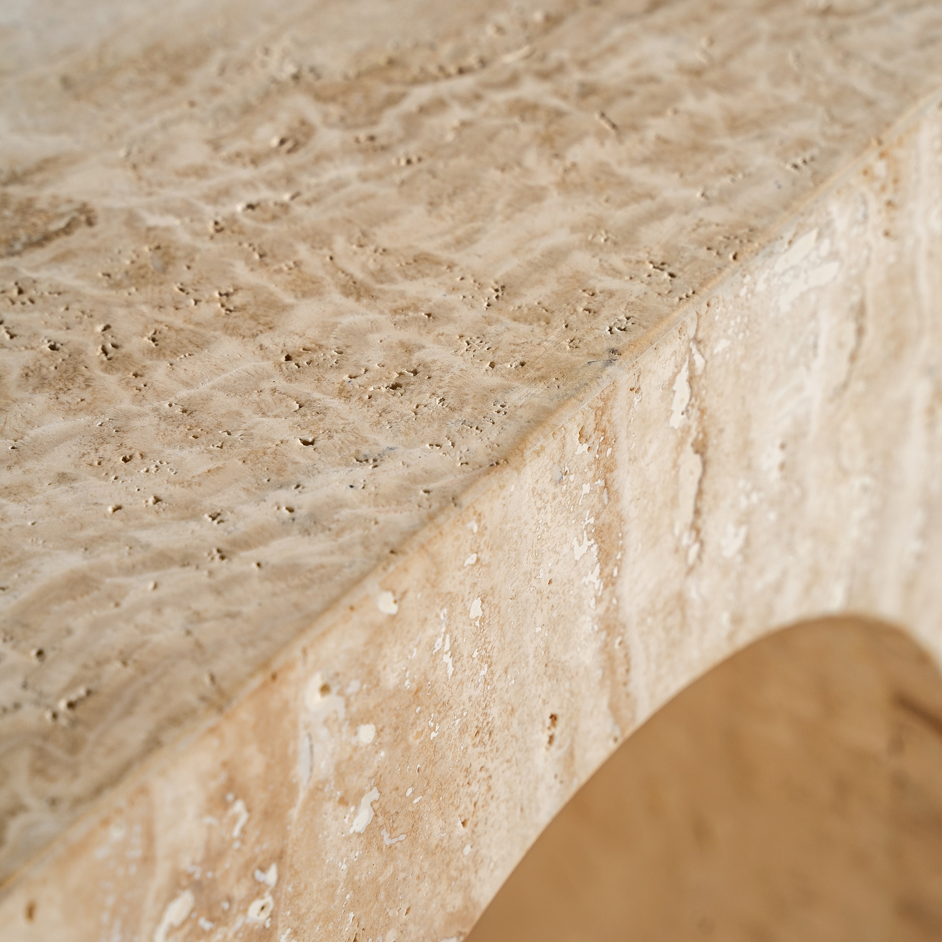 Консоль Thiennes 35227 из травертина Vical