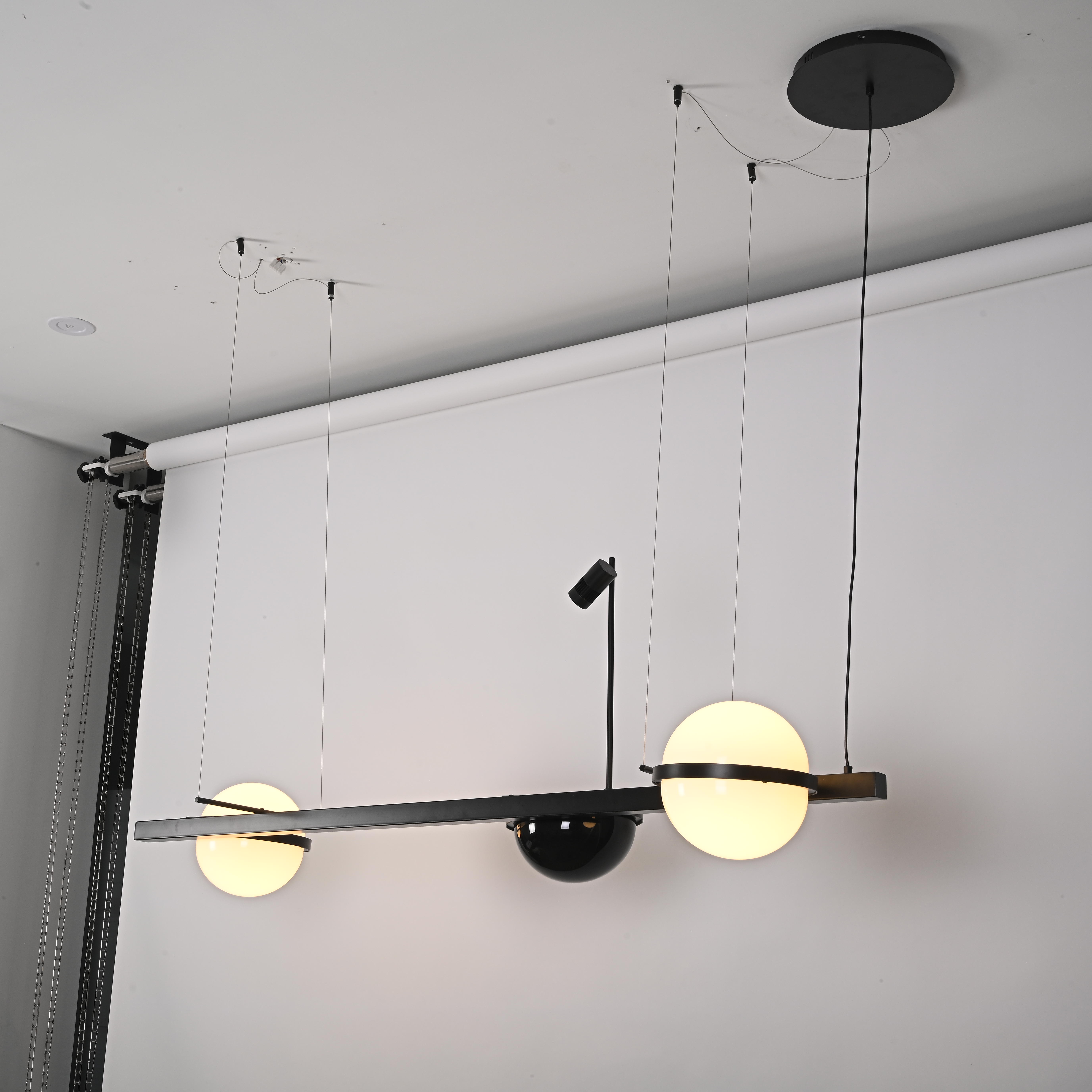 Реечный Подвесной Светильник Palma Wall Lamp 2 Шара + 1 Вазон Горизонтальная By Imperiumloft