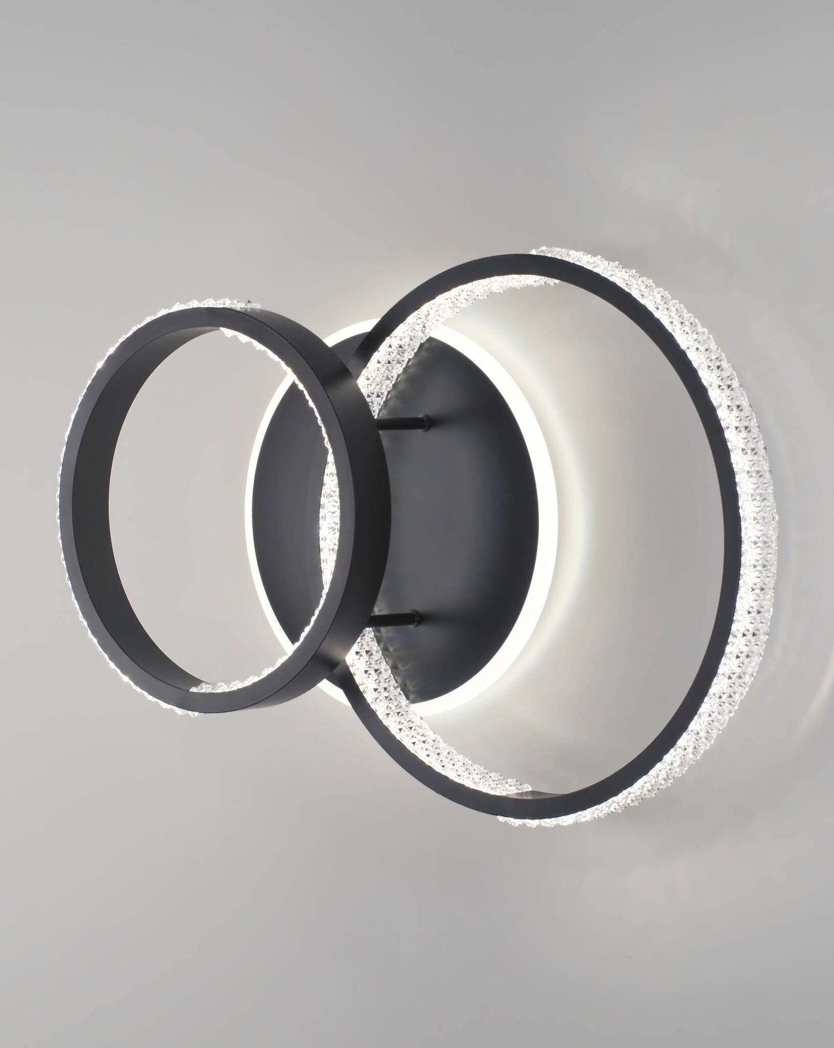 Светодиодная потолочная люстра с пультом Moderli V2891-CL Novas LED 120W