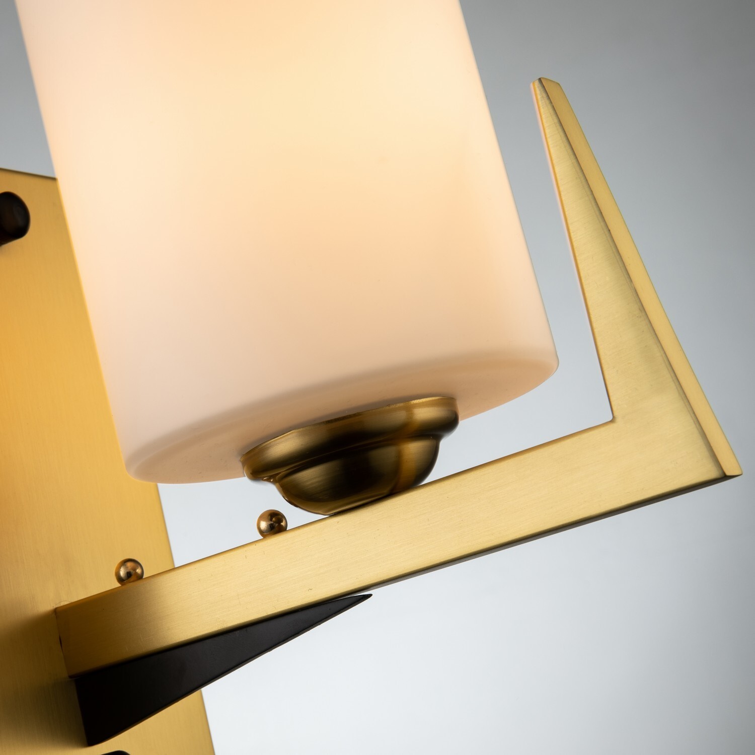 Настенный светильник Favourite 2623-1W