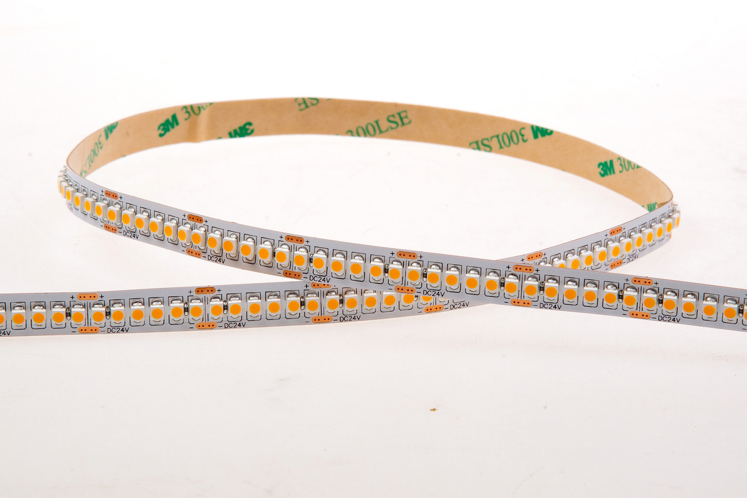 Светодиодная лента Donolux DN18331WWRA95