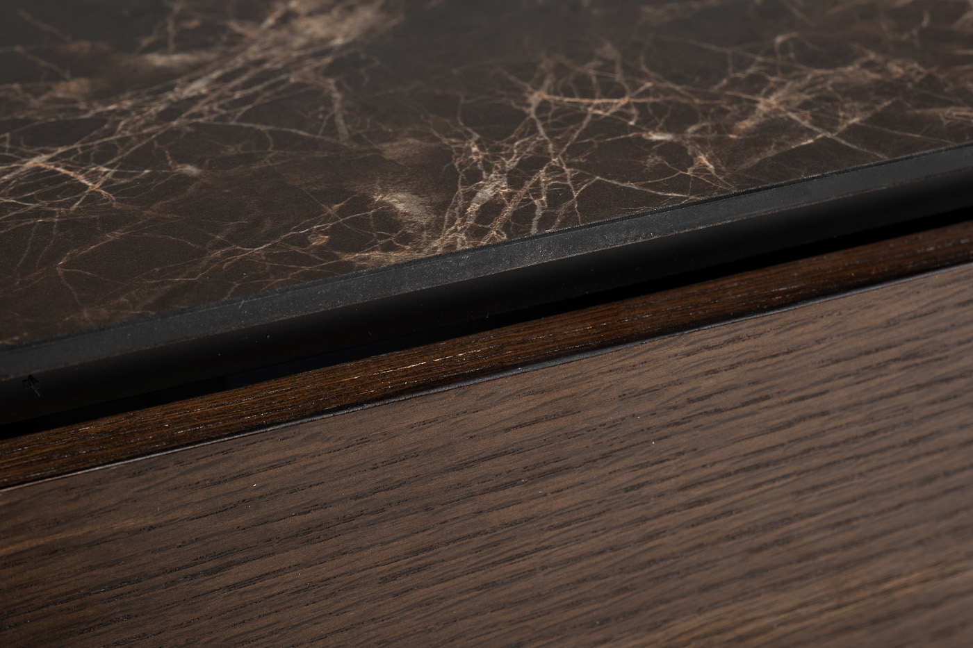 Тумба под телевизор с ящиками коричневая Garda Decor 40AD-00099