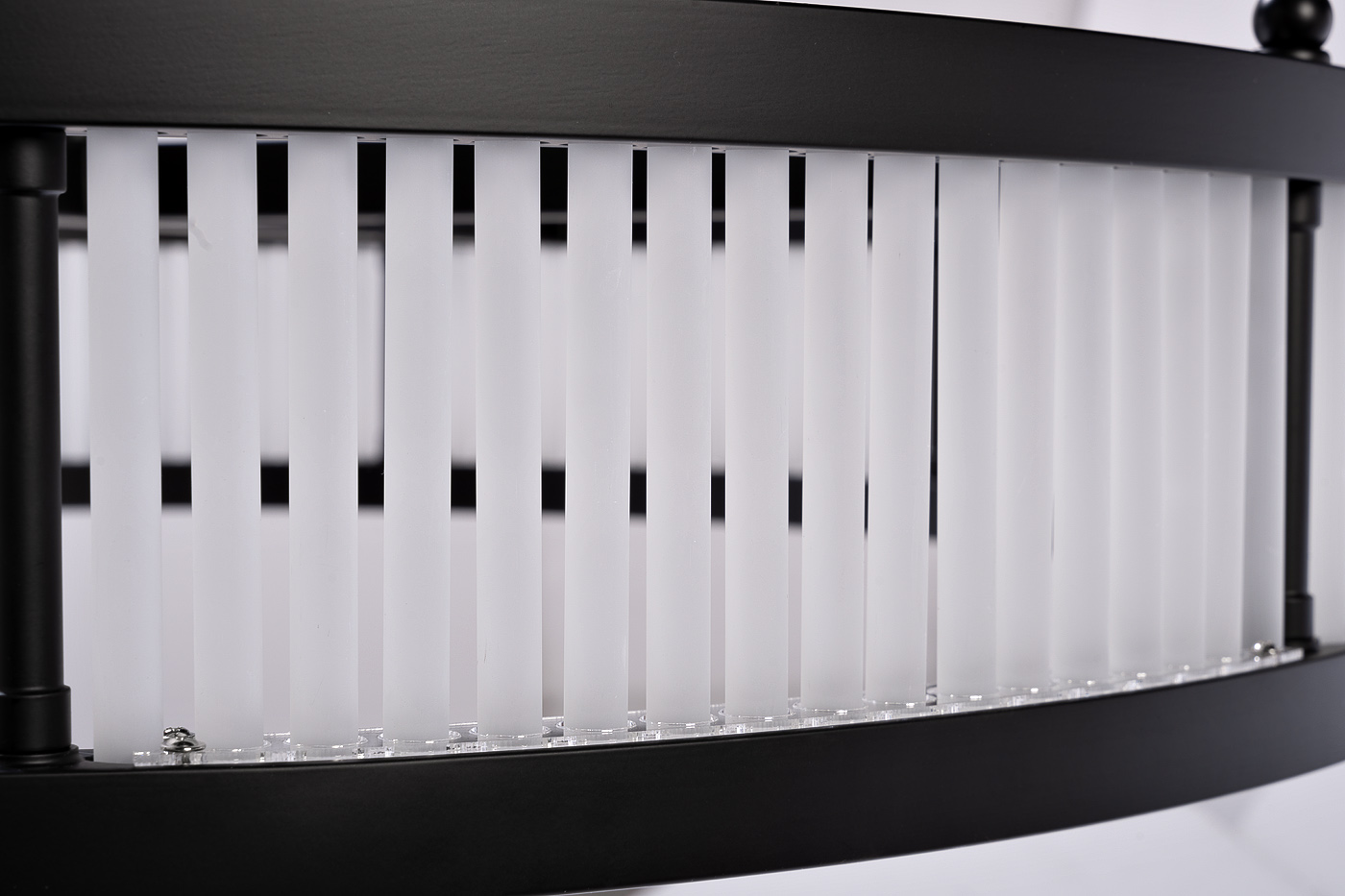 Люстра круглая стекло прозрачное/черный металл Garda Decor K2KM12851