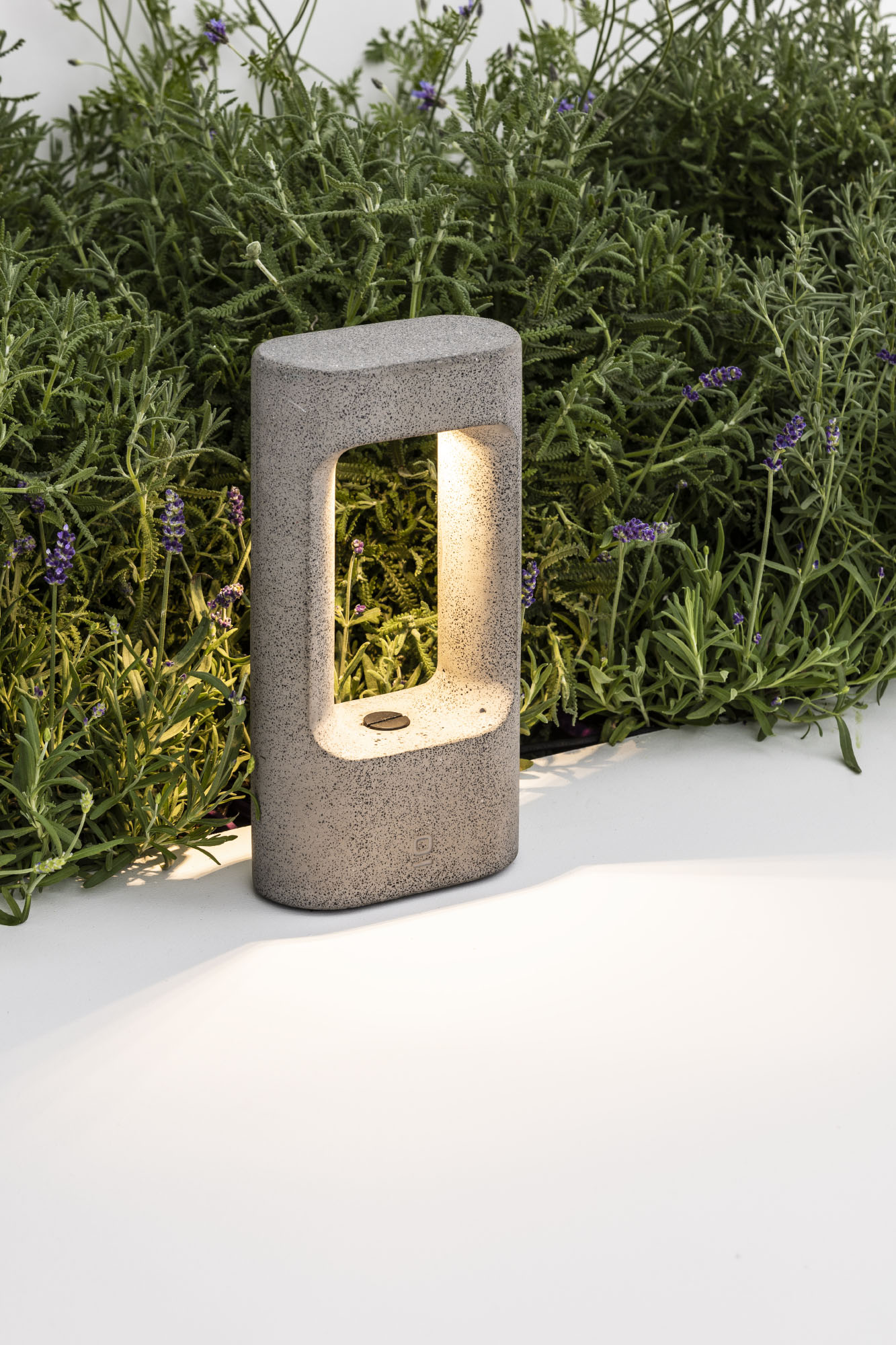 Проблесковый маячок Totem 285 серый 2700K Faro