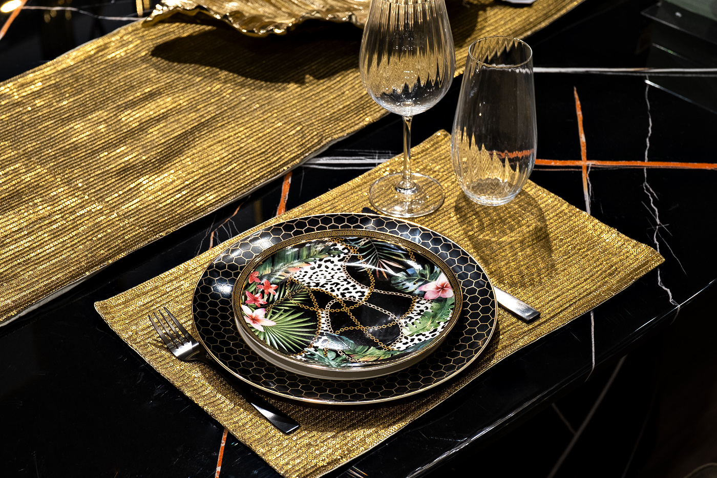 Текстильная дорожка для стола Аурум золотая Garda Decor 70SW-13601