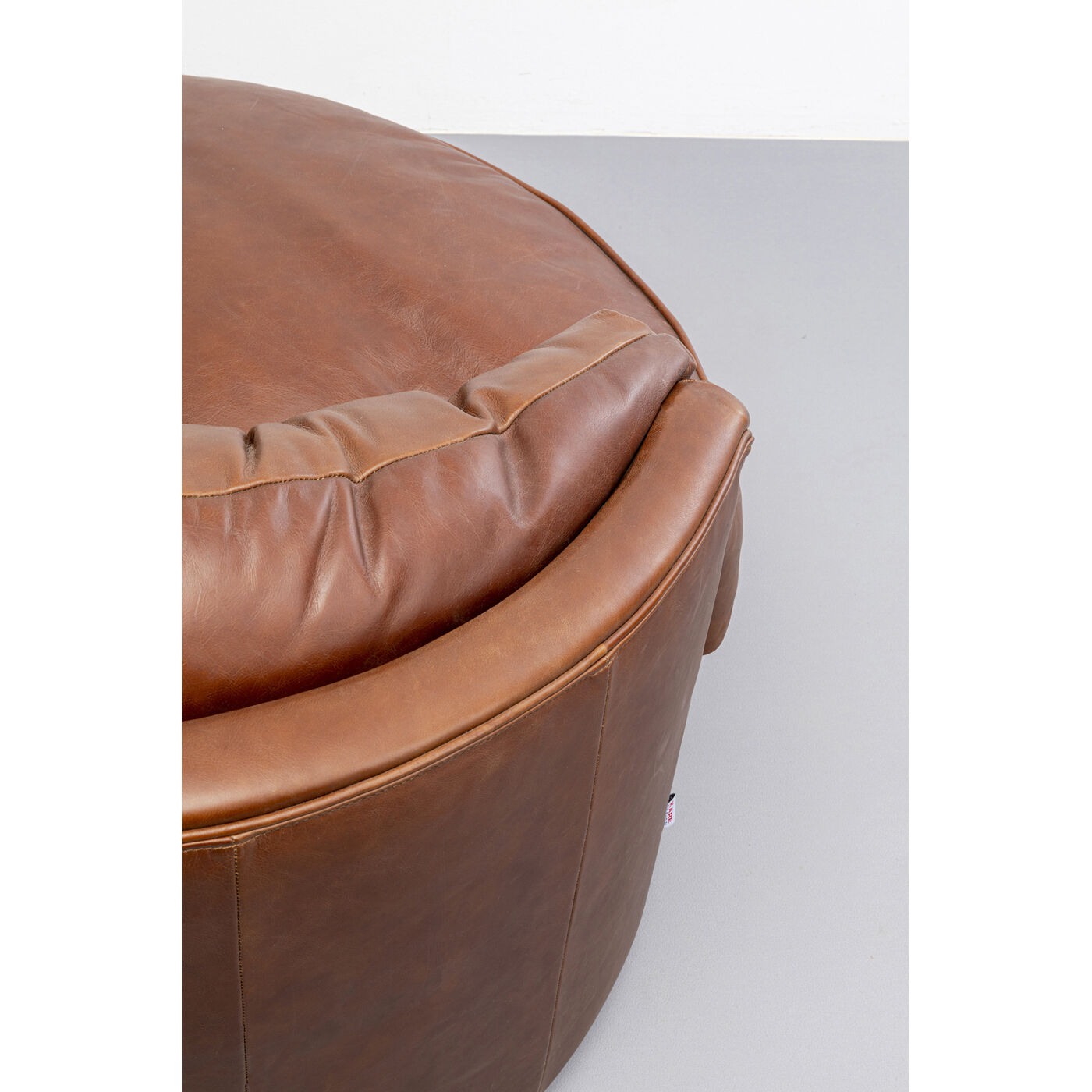 Кресло вращающееся Music Hall Brown KARE 87791