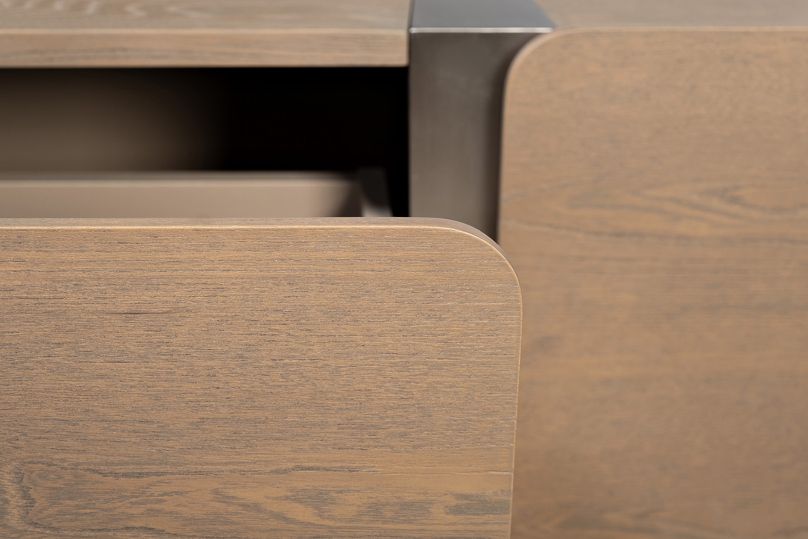 Тумба под телевизор Smooth шпон ясеня Garda Decor 58DB-22286