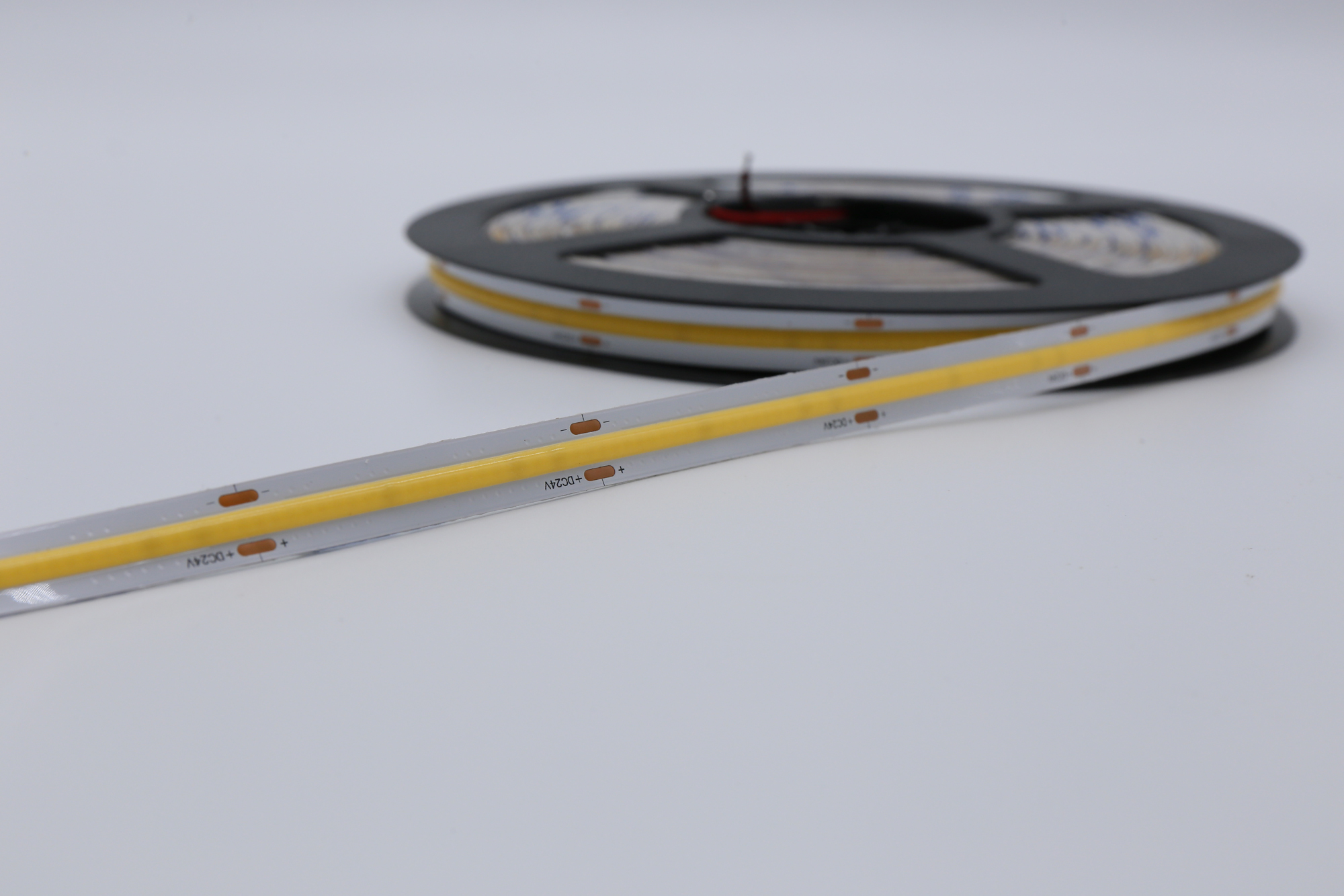 Светодиодная лента Donolux DN18338NWRA95