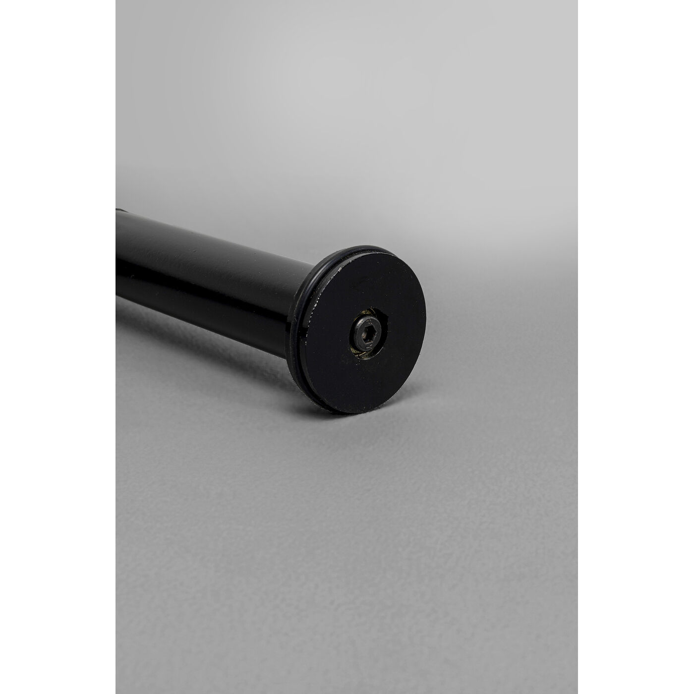 Стол приставной Easy Living Wood Ø46 см KARE 87948