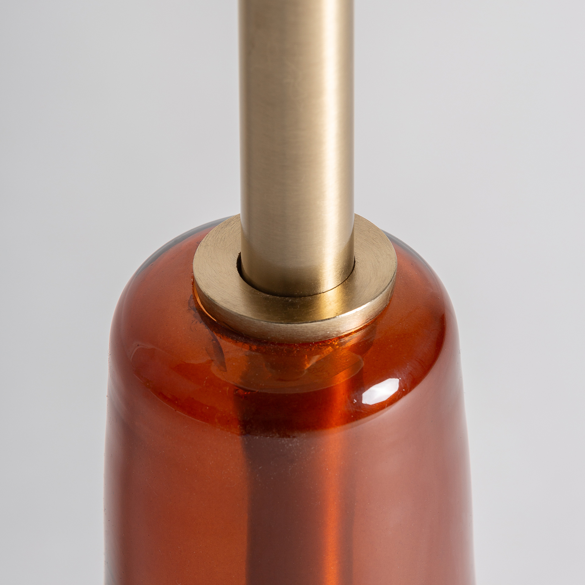 Приставной столик Colmar Vical