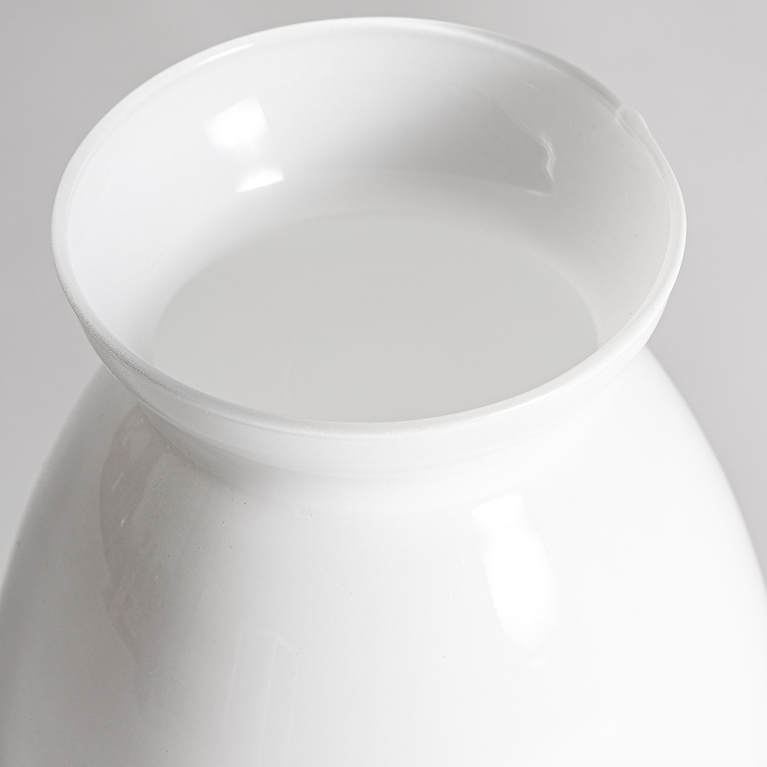 Ваза Donet 31538 белая Vical