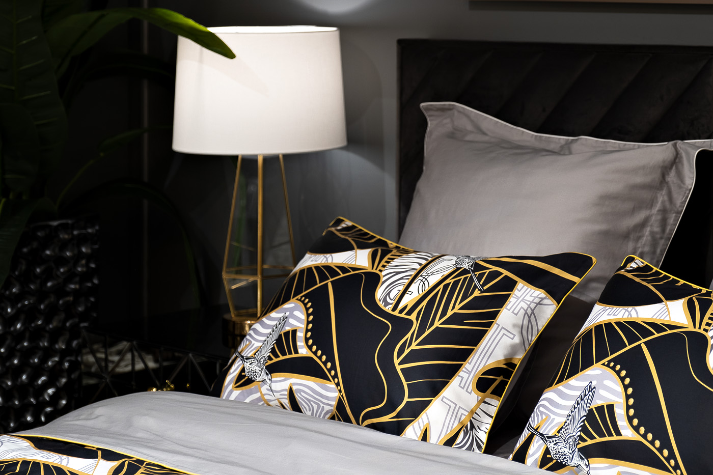 Комплект из 2х наволочек Тропики 70х70см золото/серый Garda Decor 130HB-00009