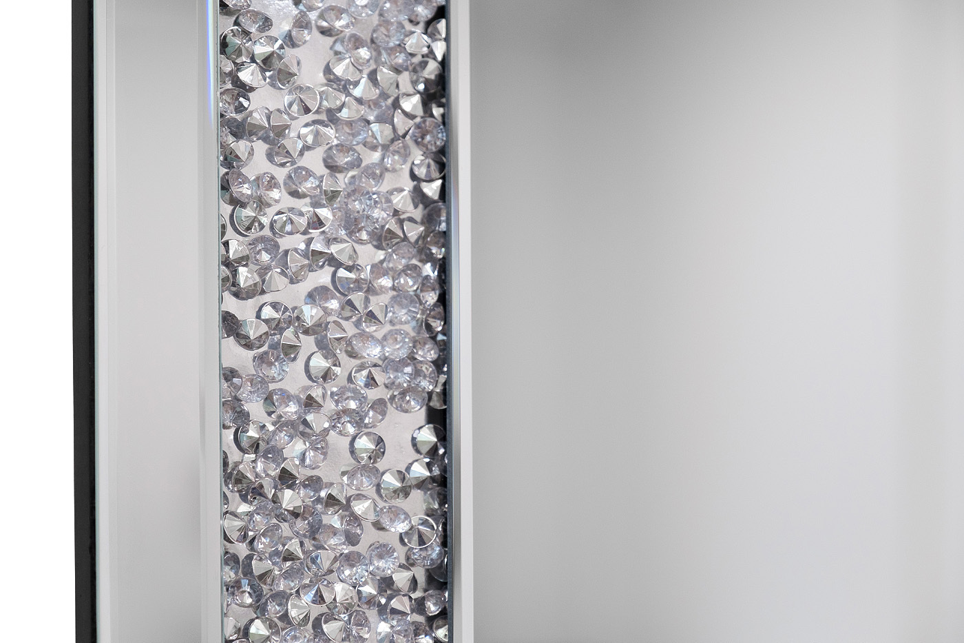 Зеркало овальное в раме с кристаллами Garda Decor 50SX-9138