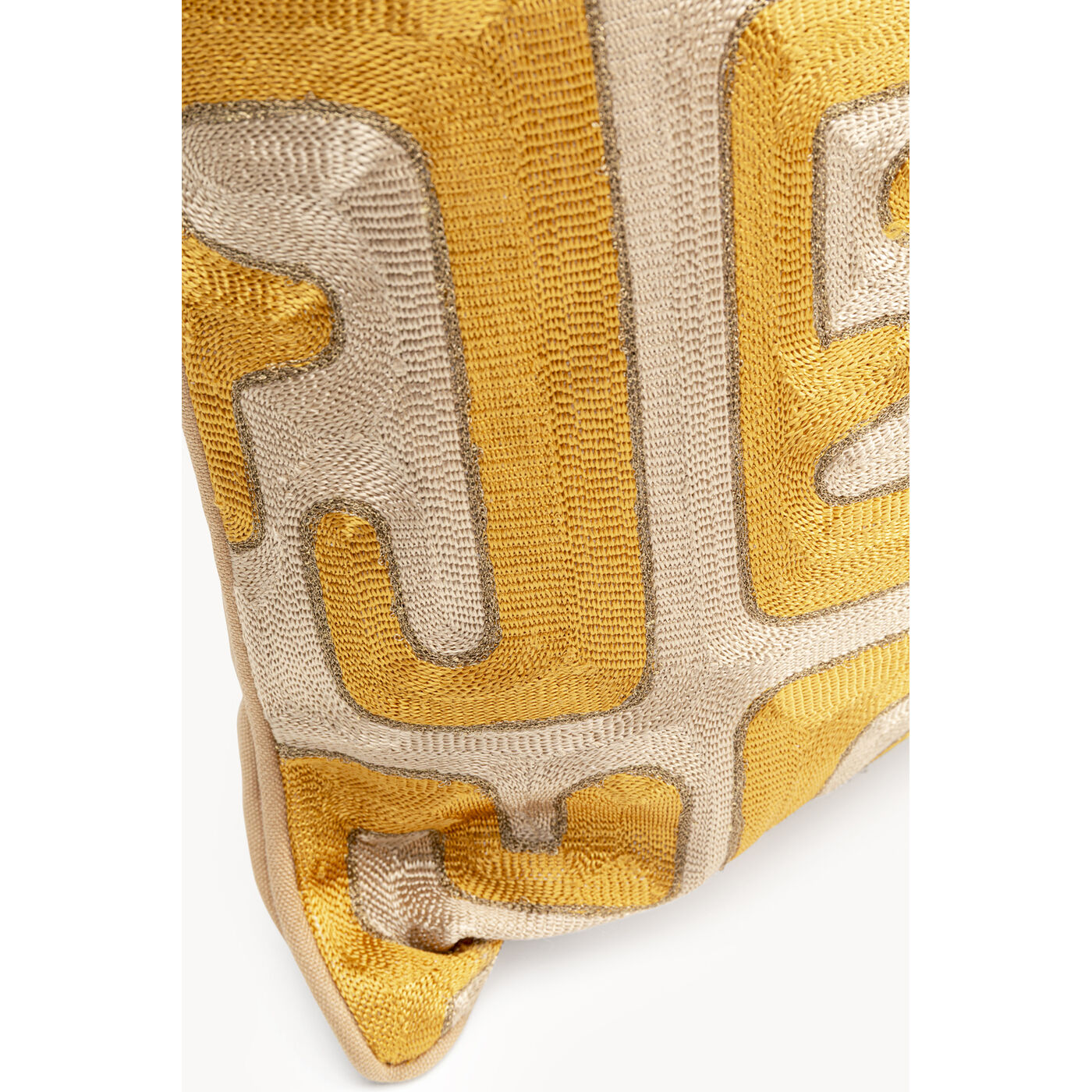 Подушка Meander Gold 50x50cm KARE 58427