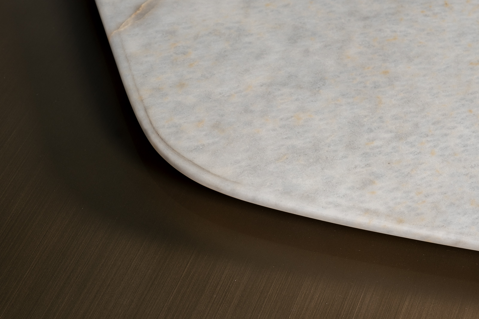 Стол журнальный Island с мрамором Garda Decor 58DB-18311