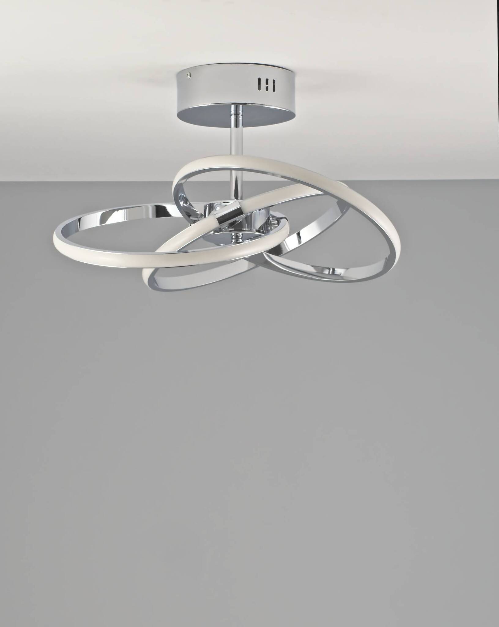 Светодиодная потолочная люстра с пультом Moderli V2820-CL Nino LED 96W