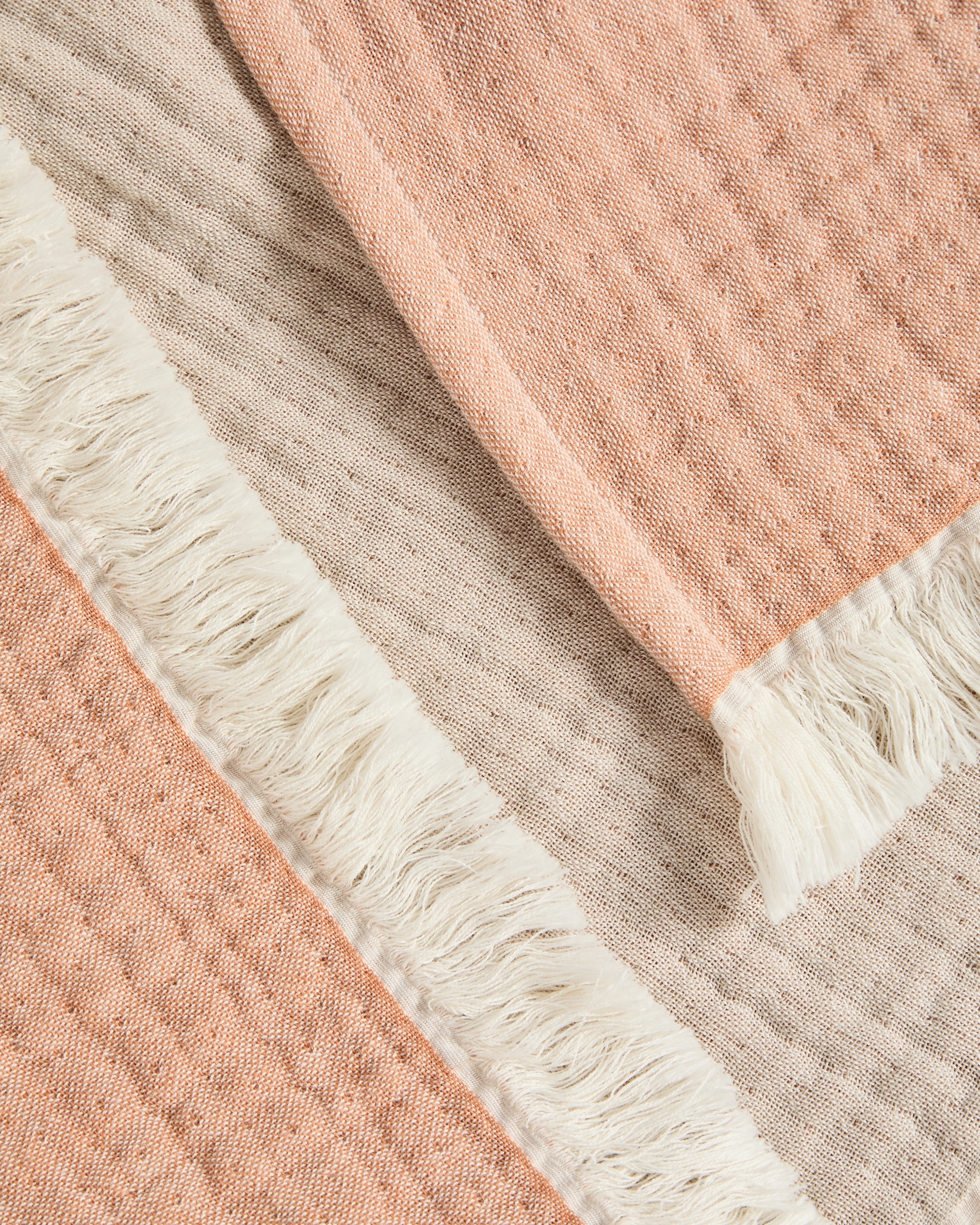 Плед Nafine из хлопкового муслина с двухцветной бахромой 130 x 170 см La Forma (ex Julia Grup)