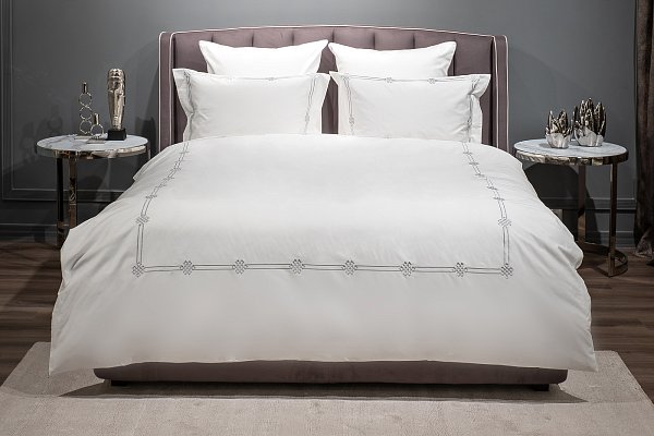 Комплект постельного белья Арктик с вышивкой евро Garda Decor 175SMR-17501