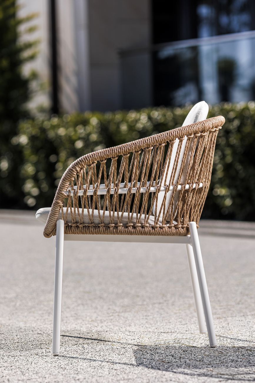 Кресло уличное "Бари" белое Garda Decor 39AR-KRES-419