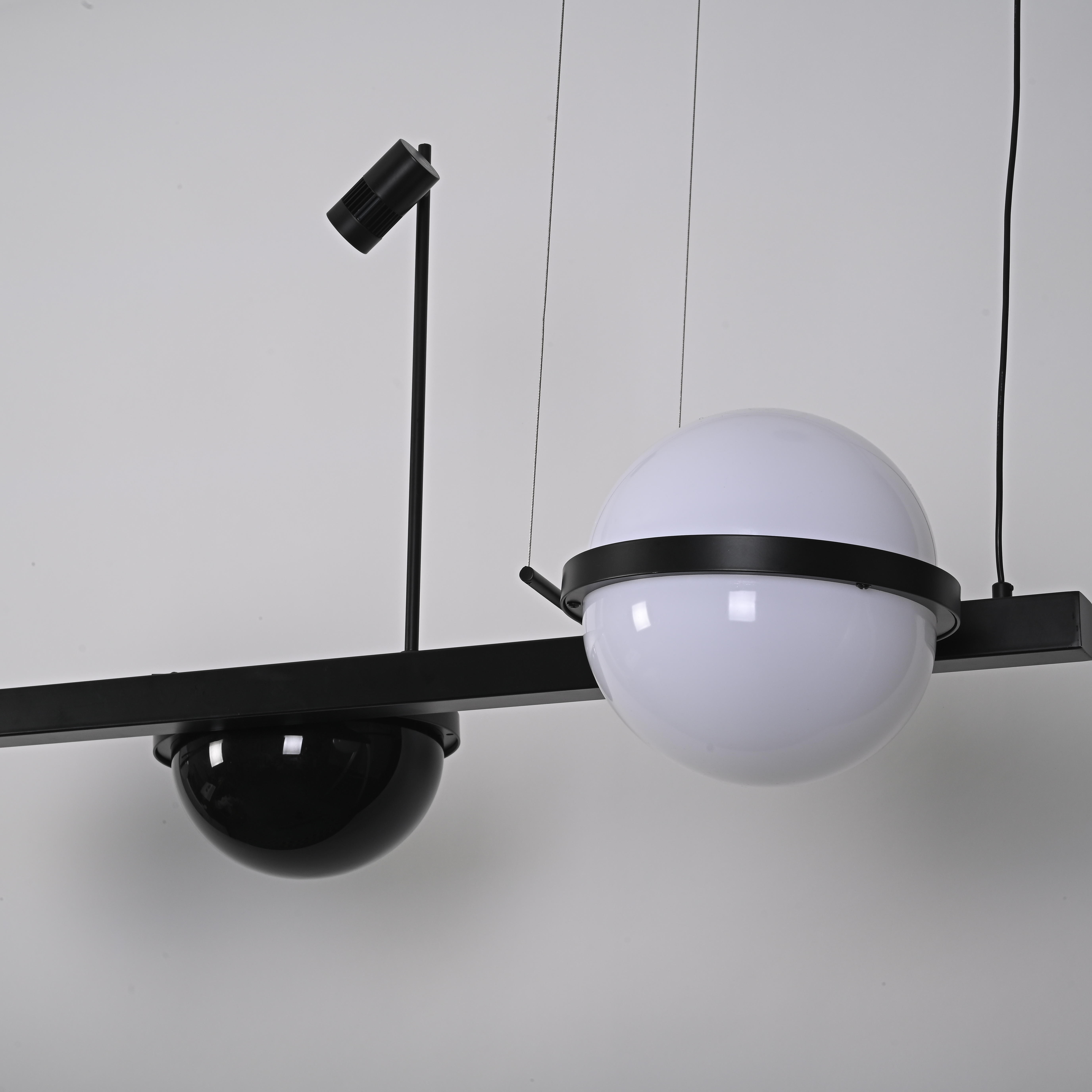 Реечный Подвесной Светильник Palma Wall Lamp 2 Шара + 1 Вазон Горизонтальная By Imperiumloft