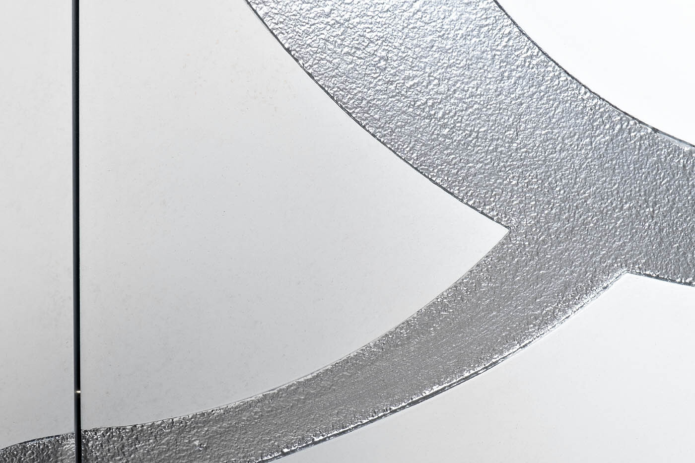 Комод белый с дверцами Garda Decor ART-7F05KOMD