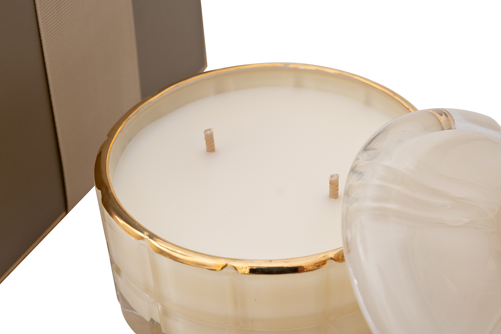 Свеча ароматическая Blonde vanilla в вазе в упаковке 185 гр. Garda Decor 96CN-45015