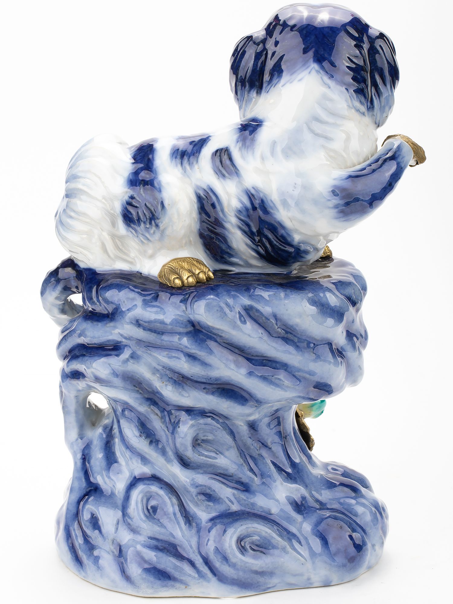 Фигурка Собака на камне Glasar 31G2623/F1366H/HQEN0250