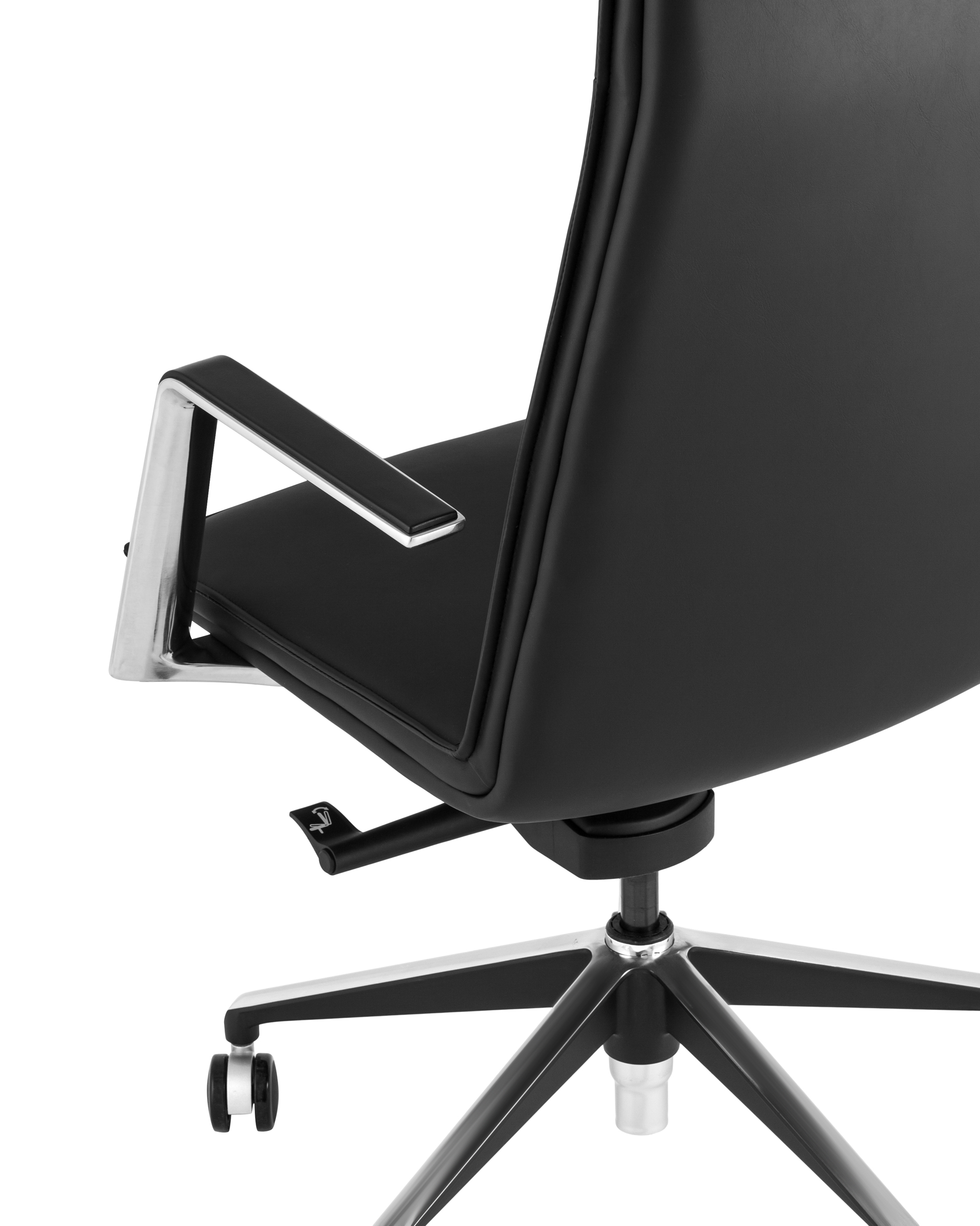 Кресло руководителя TopChairs Arrow черный Stool Group