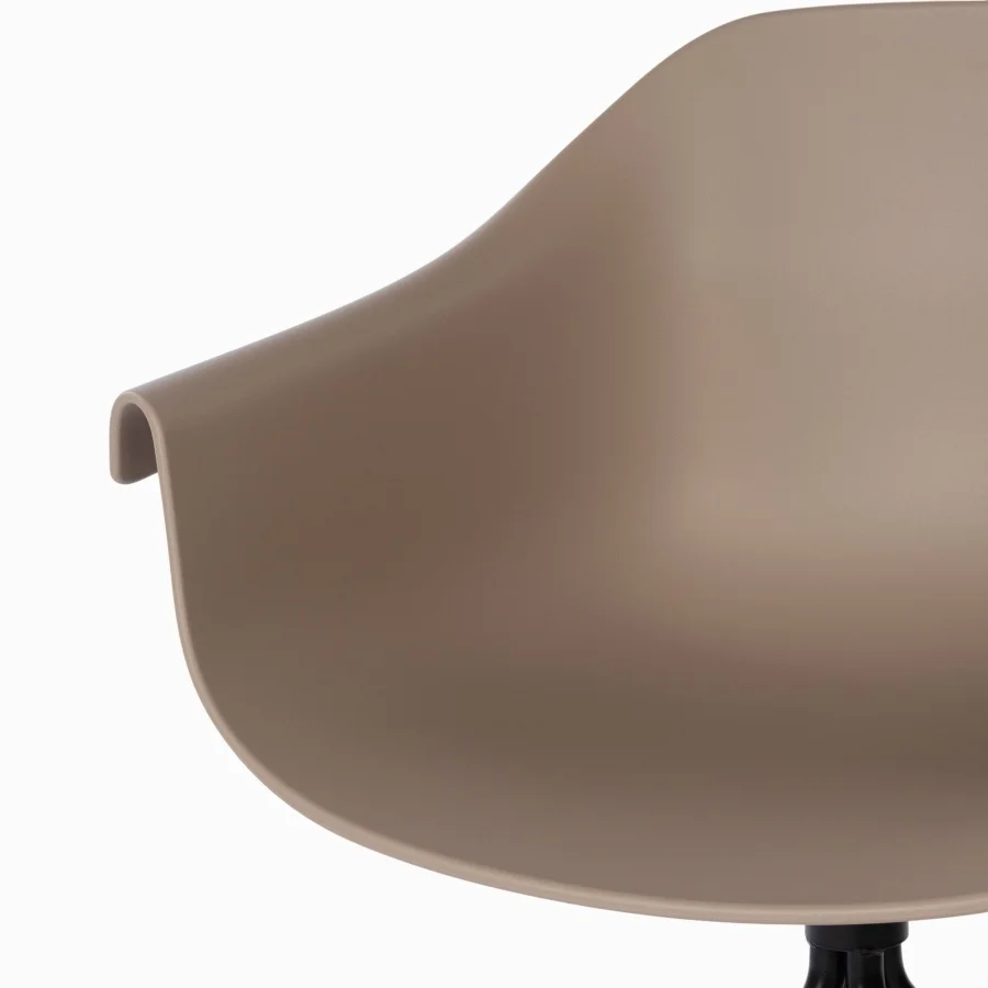 Офисное кресло COSMO LZ-09