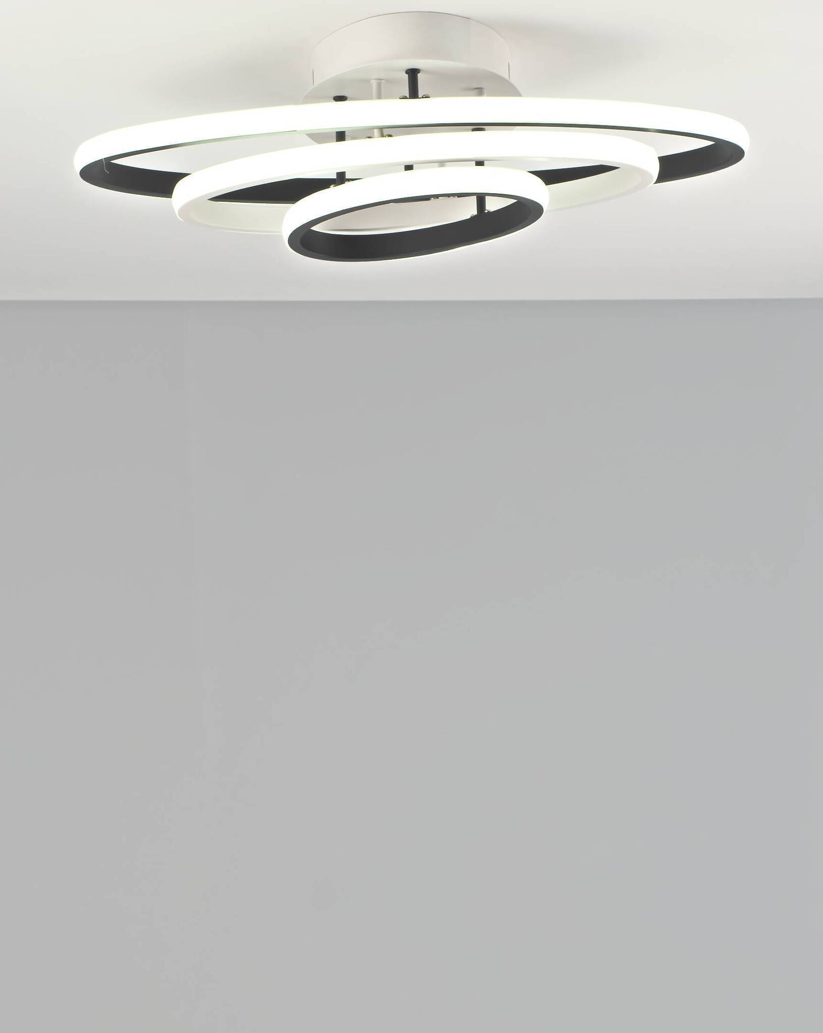 Светодиодная потолочная люстра с пультом Moderli V2720-CL Odisey LED 108W