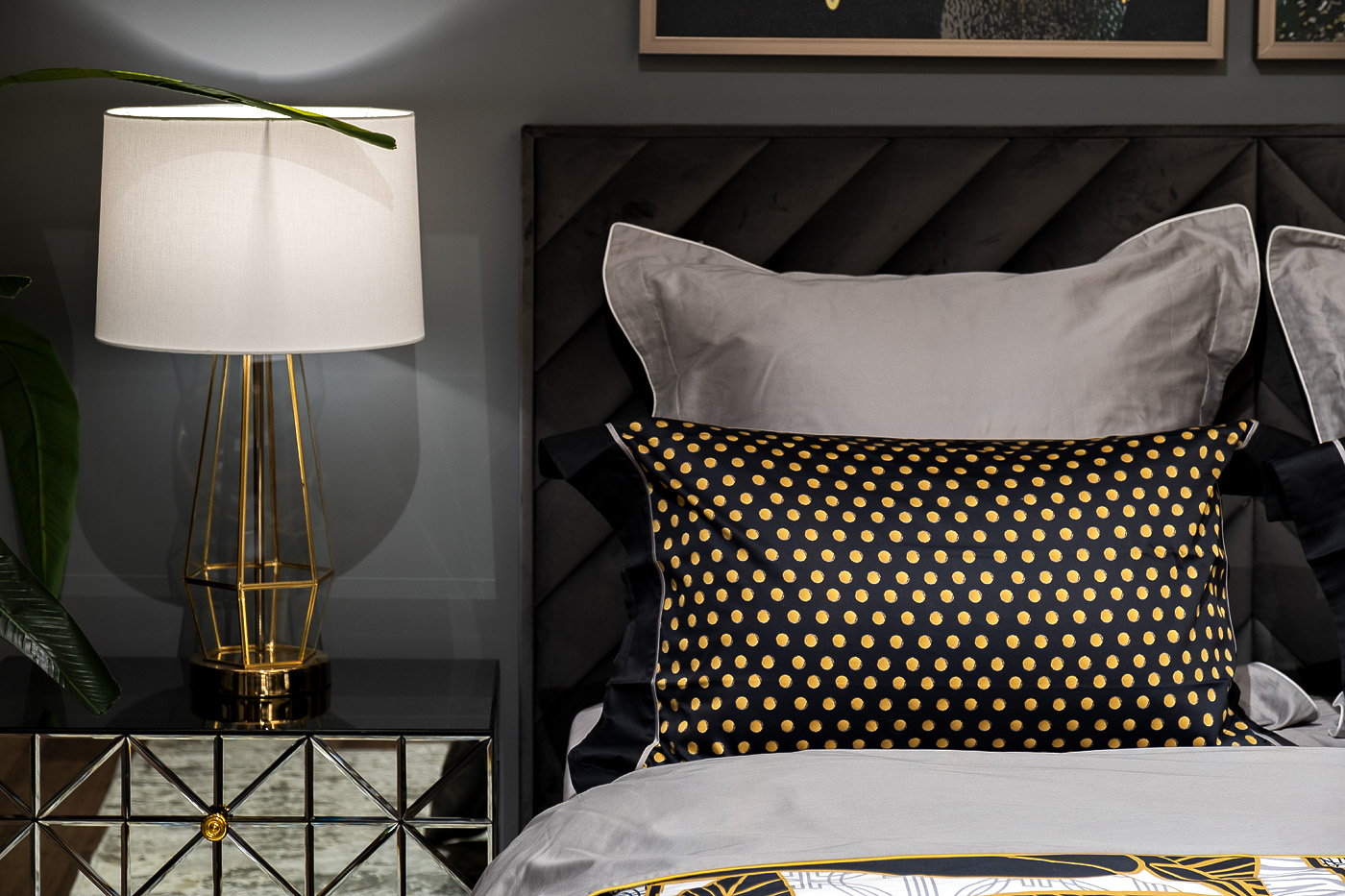 Комплект из 2х наволочек Тропики 50х70см золото/черный Garda Decor 130HB-00010