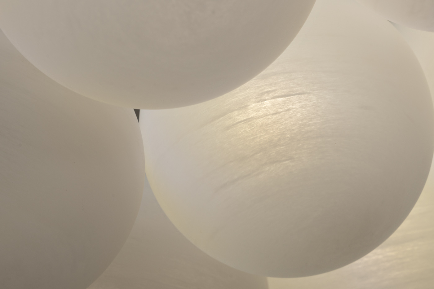 Светильник подвесной матовое стекло/золото Garda Decor 162FL-61919