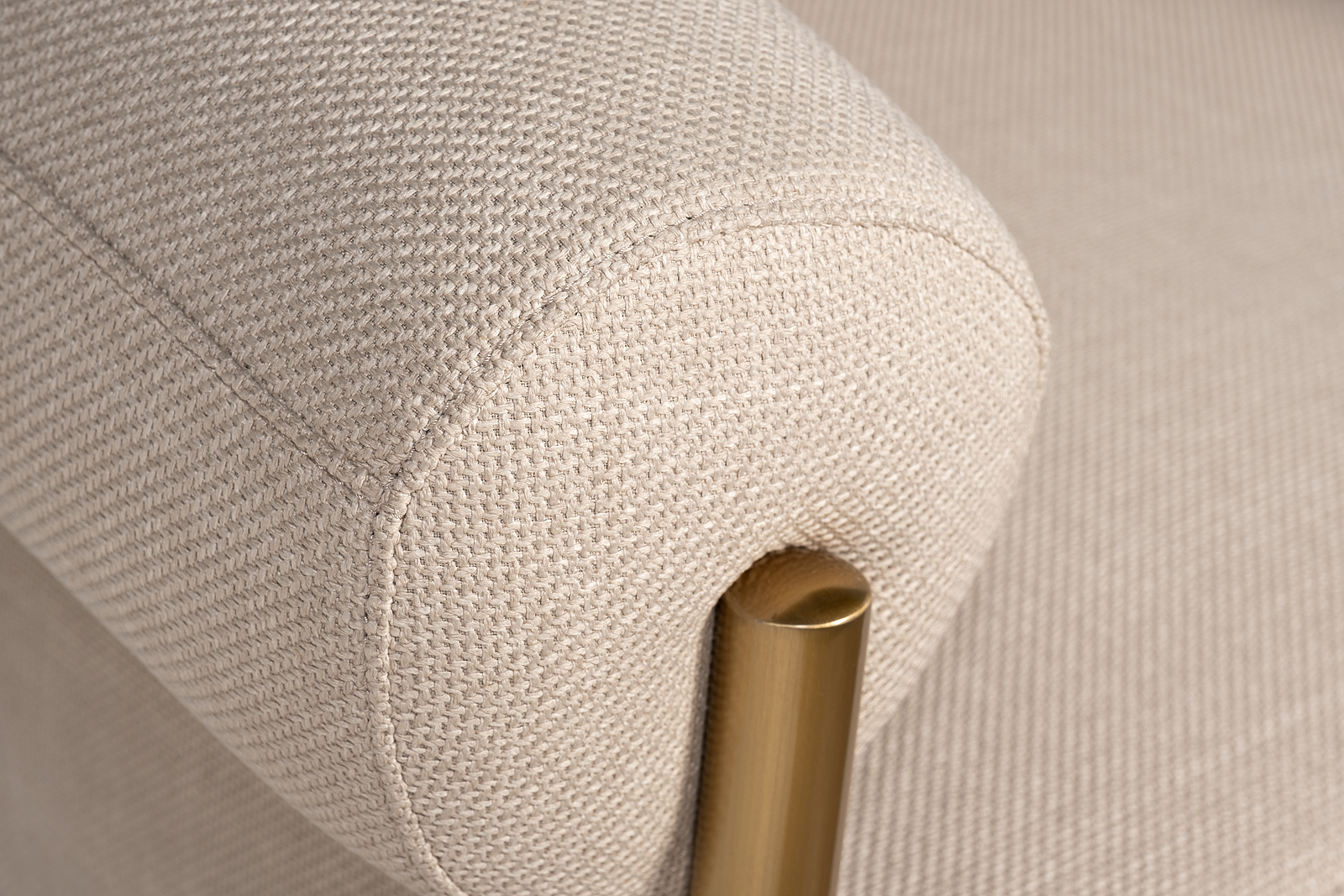 Кресло серое/матовое золото Garda Decor GY-08842