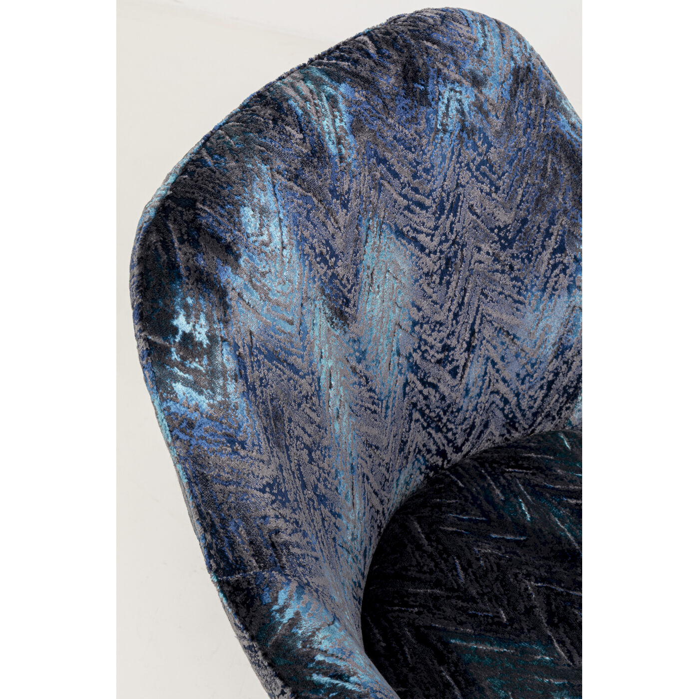 Кресло вращающееся Coco Hugs Keops Blue Limited KARE 46247