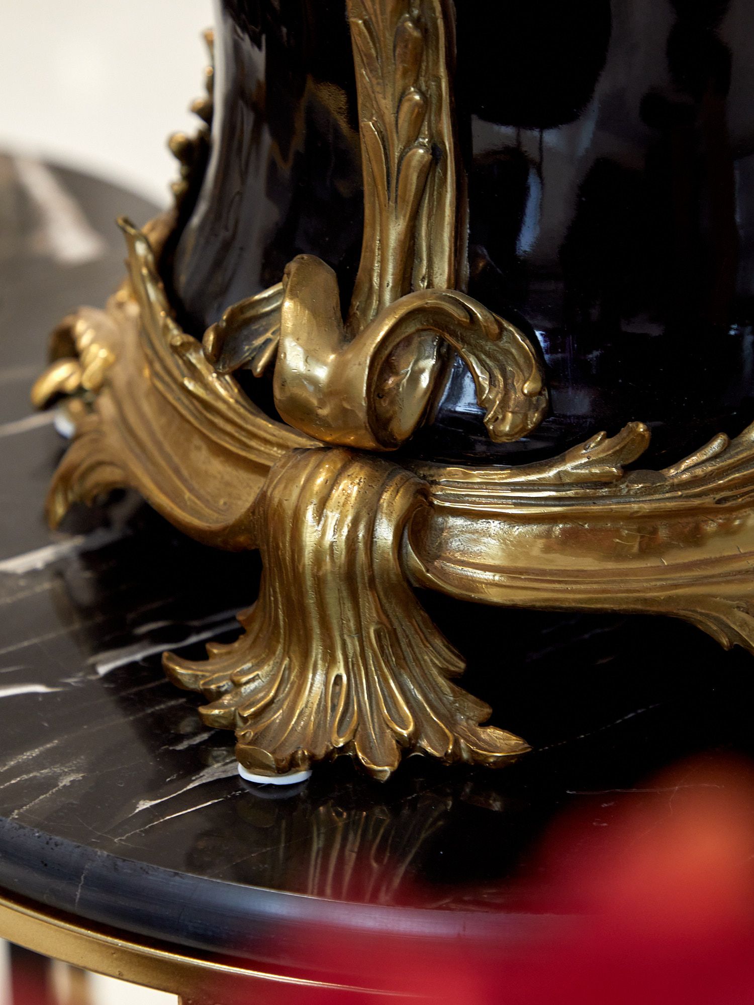 Ваза с крышкой Glasar J633C/U1