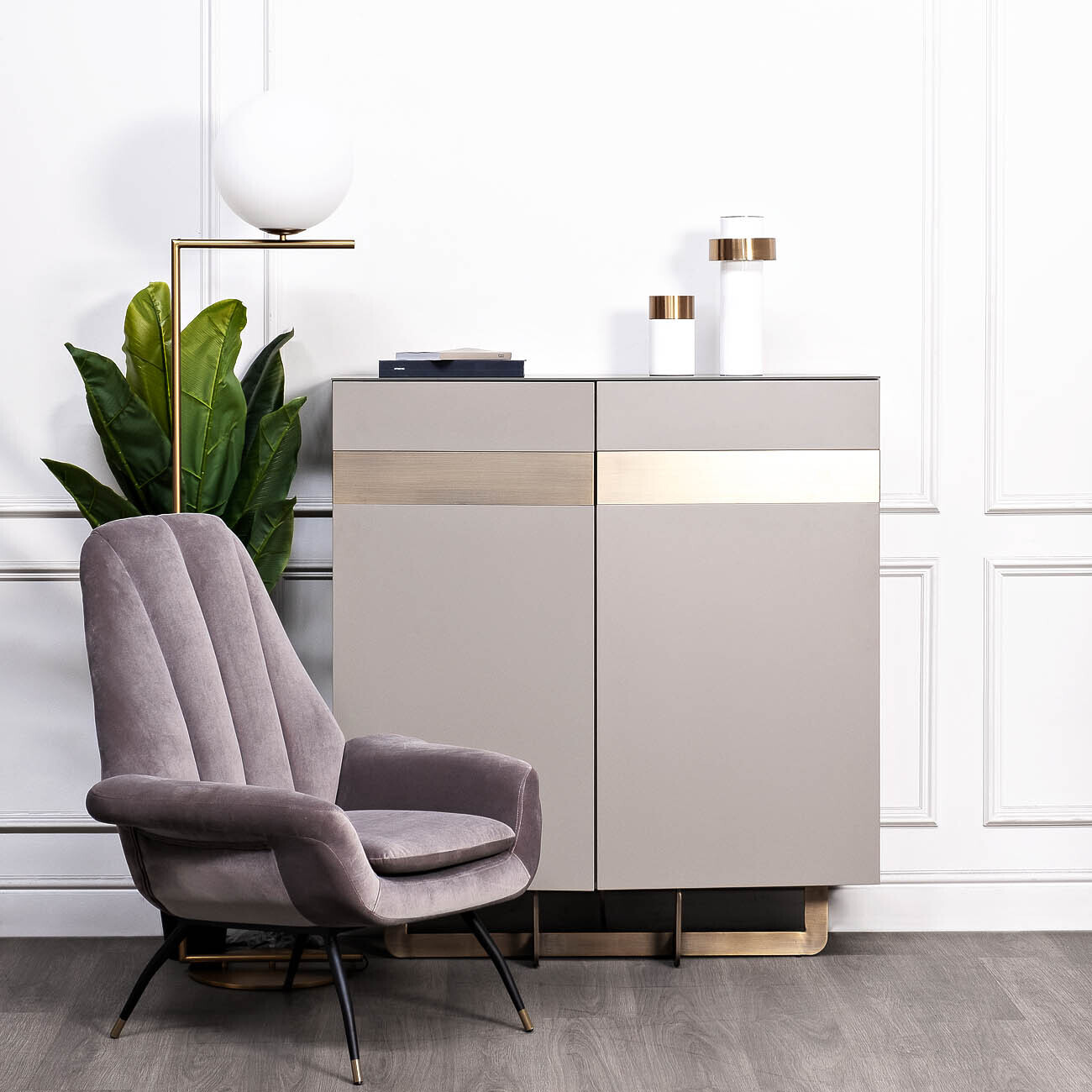 Комод высокий Space с дверцами Garda Decor 58DB-CHH14803