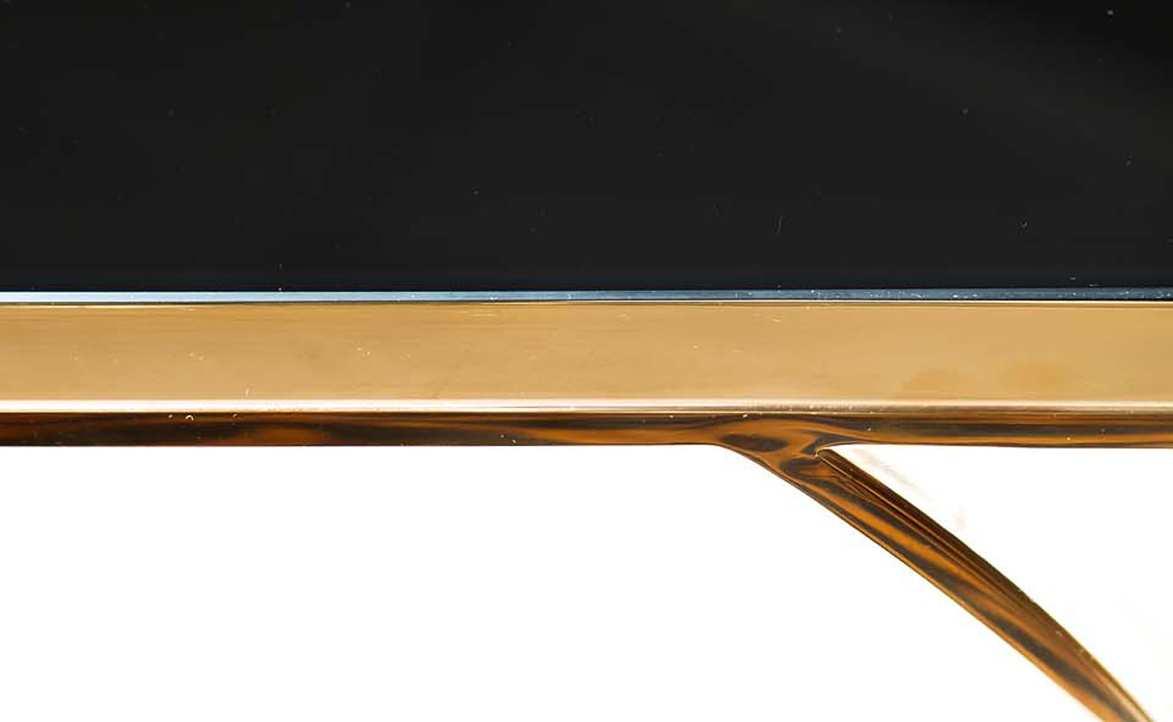 Стол журнальный на металлическом каркасе Garda Decor 13RX5076M-GOLD